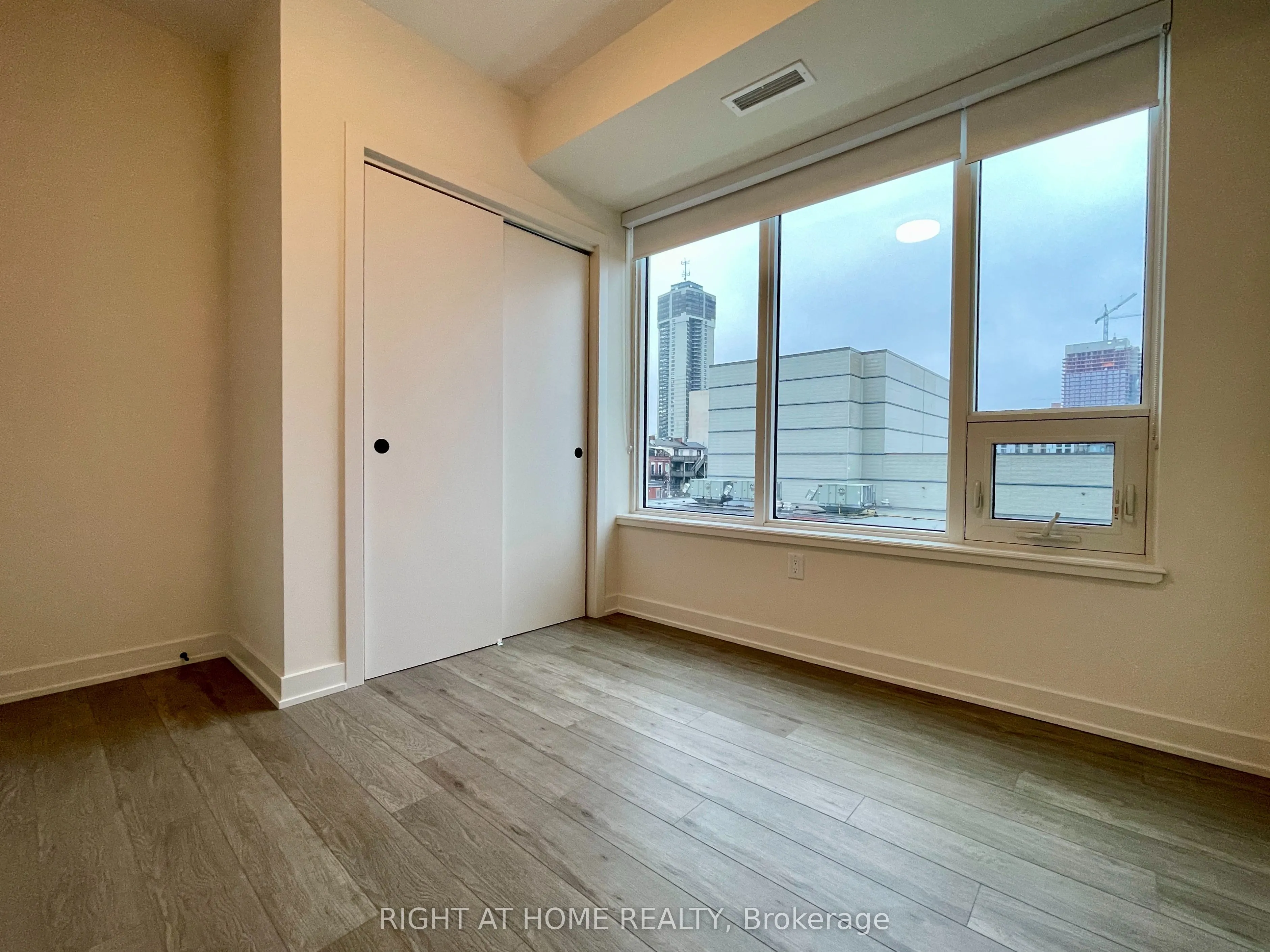 212 King William Street, #515