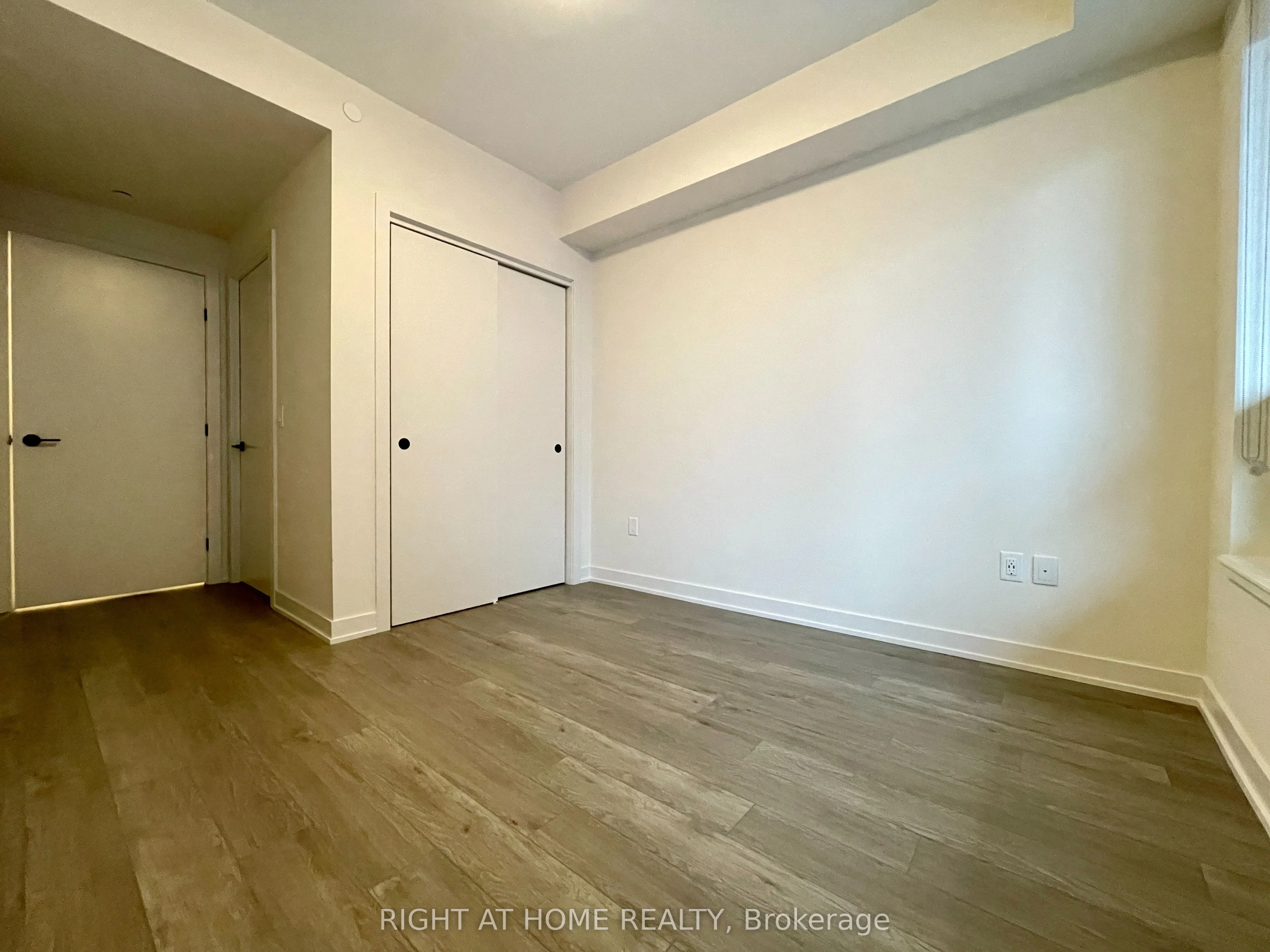 212 King William Street, #515