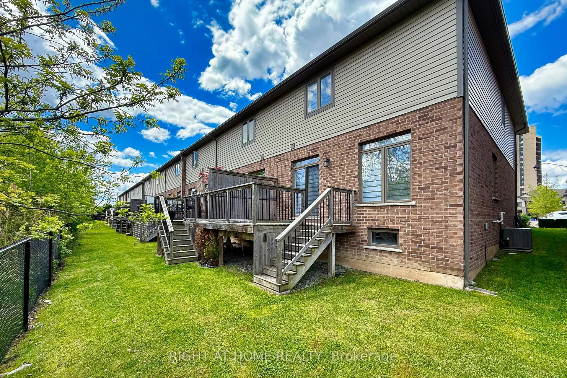 71 Southshore Crescent