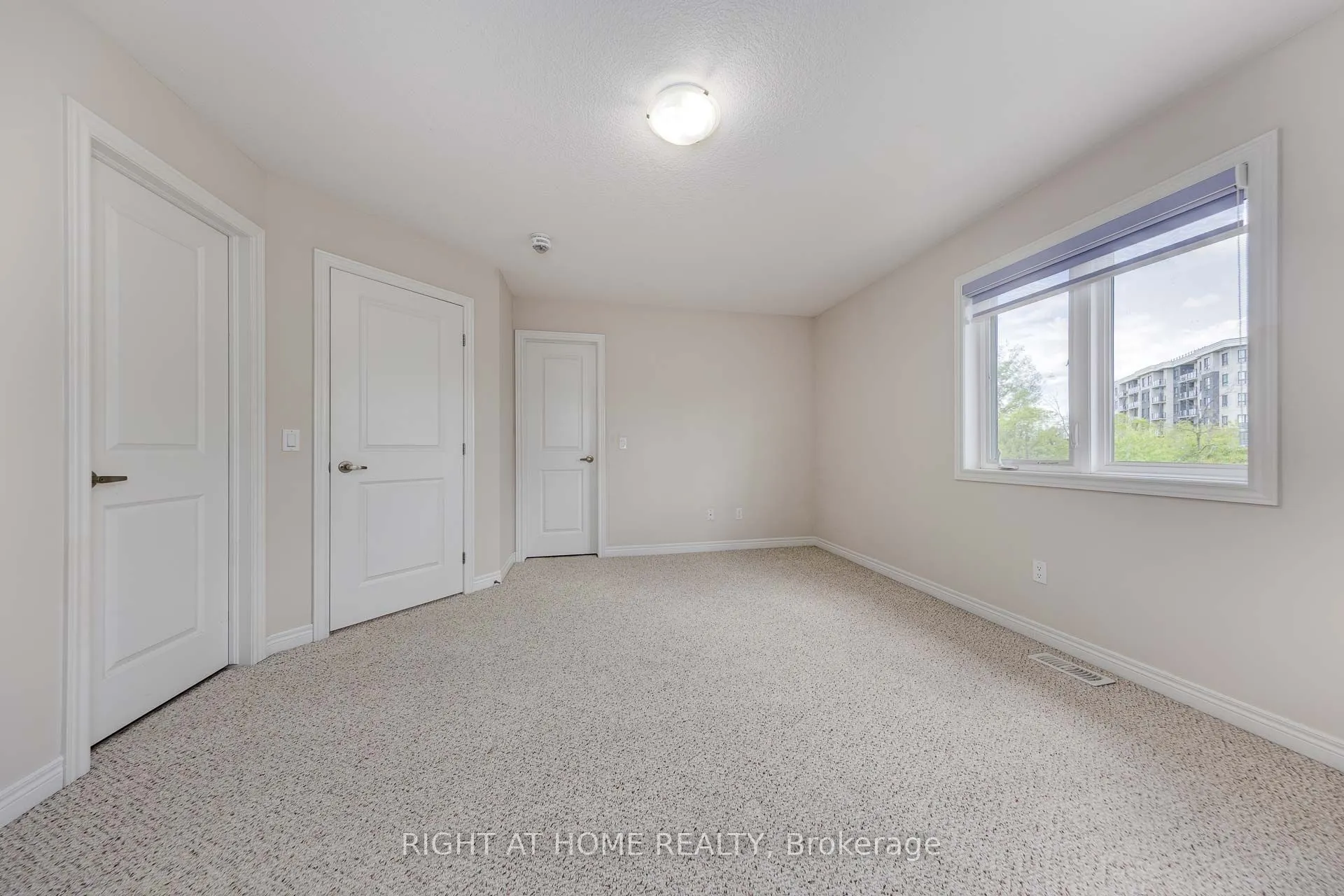 71 Southshore Crescent