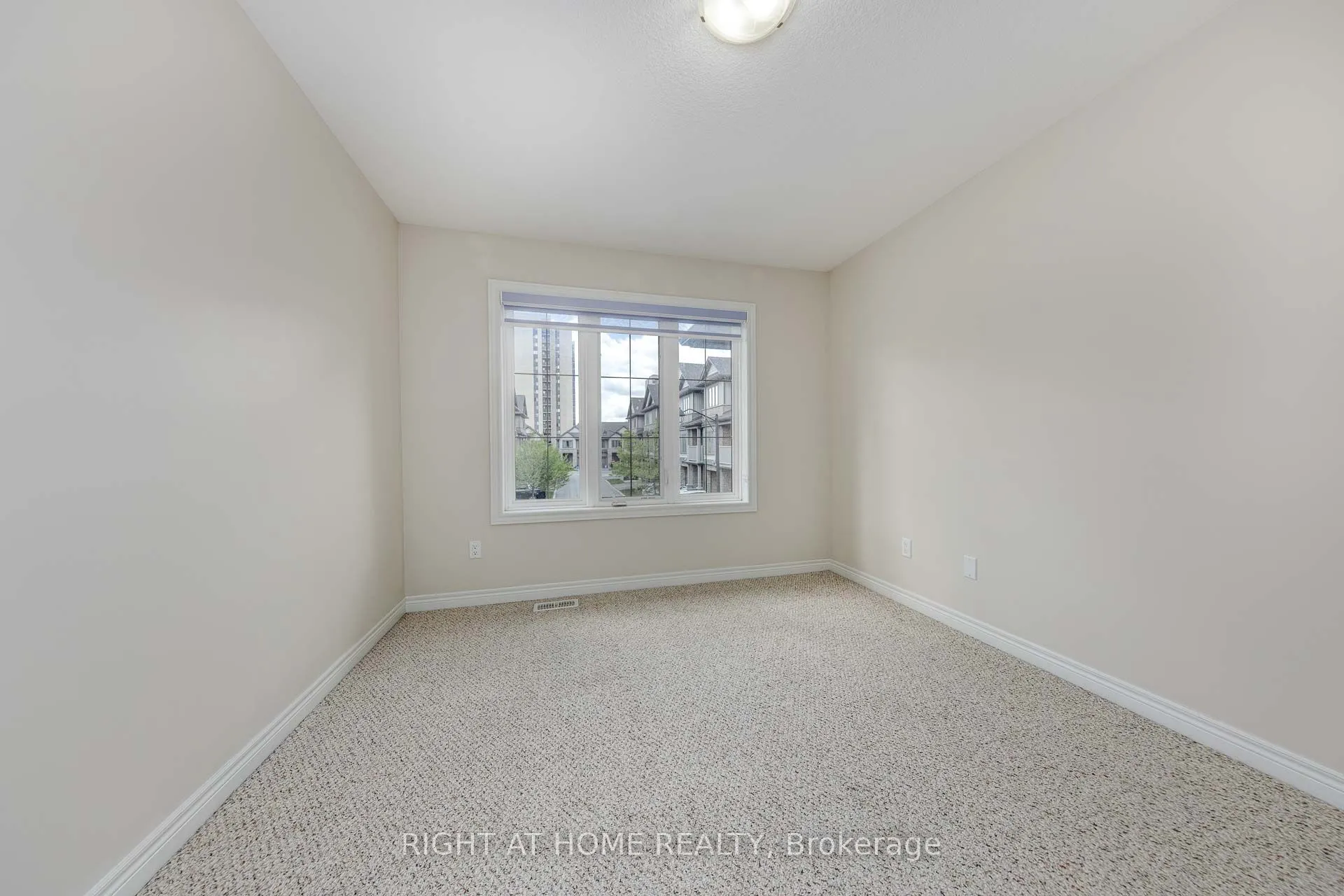 71 Southshore Crescent
