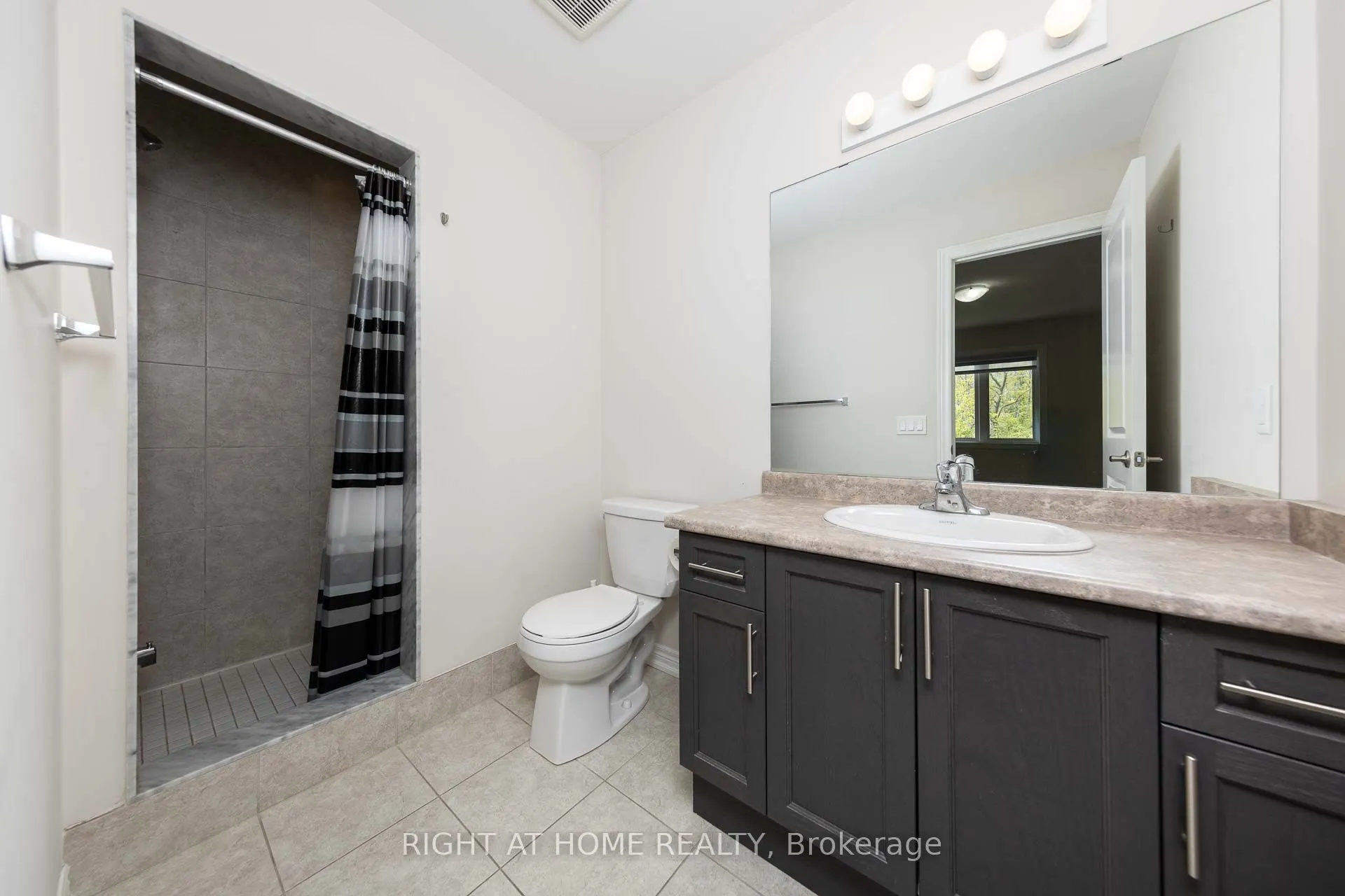 71 Southshore Crescent