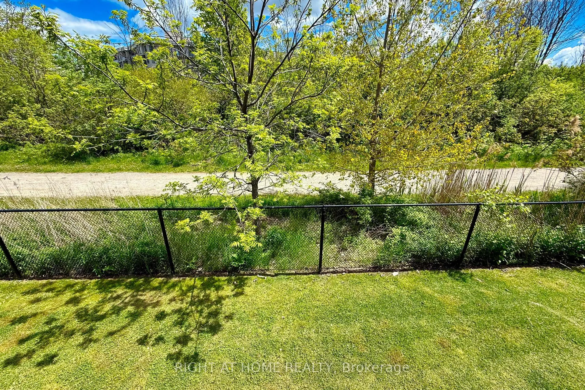 71 Southshore Crescent