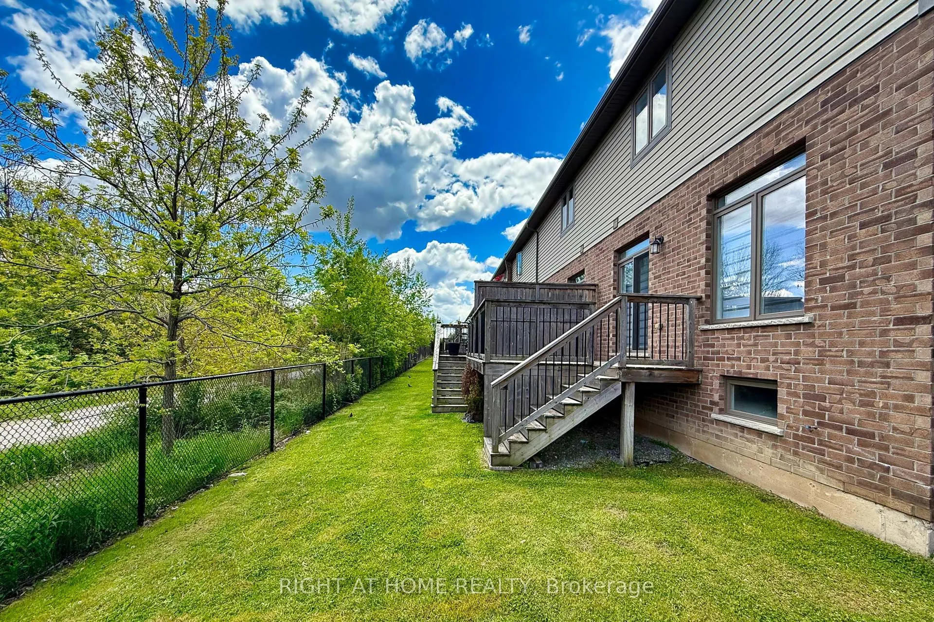 71 Southshore Crescent