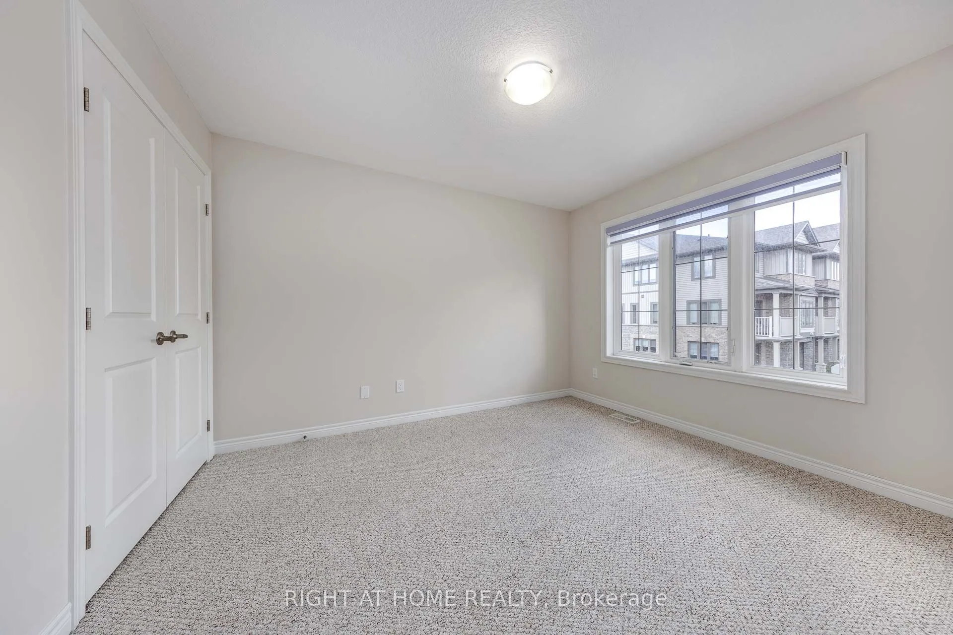 71 Southshore Crescent
