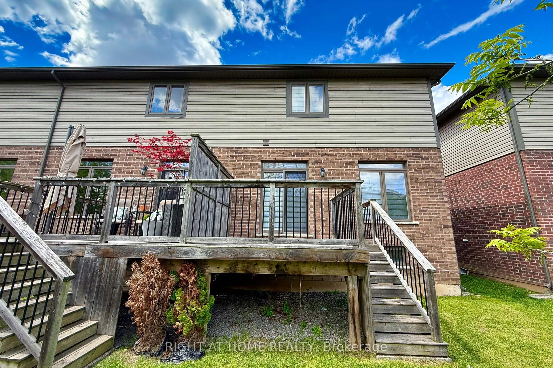 71 Southshore Crescent