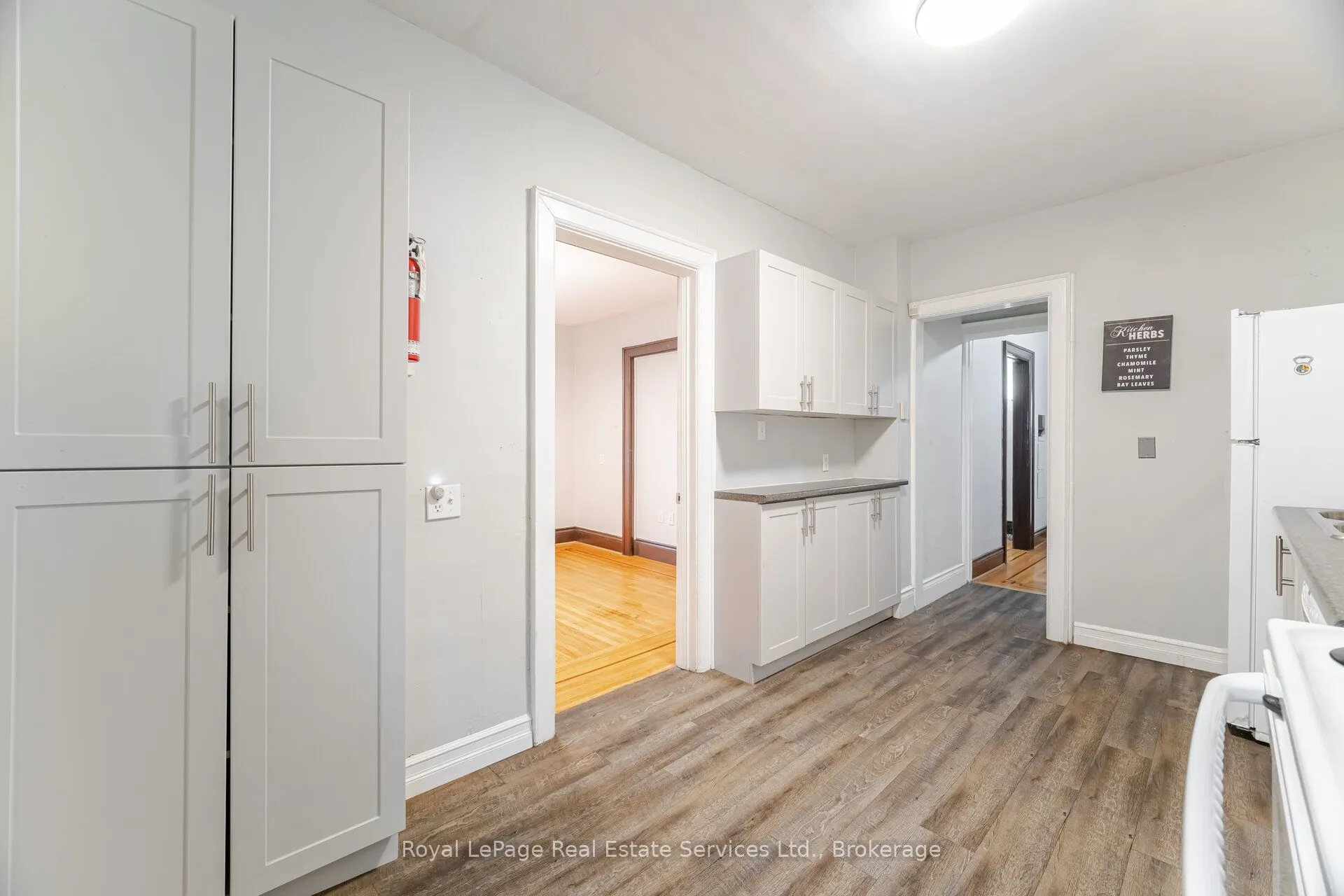 21 Paisley Avenue S