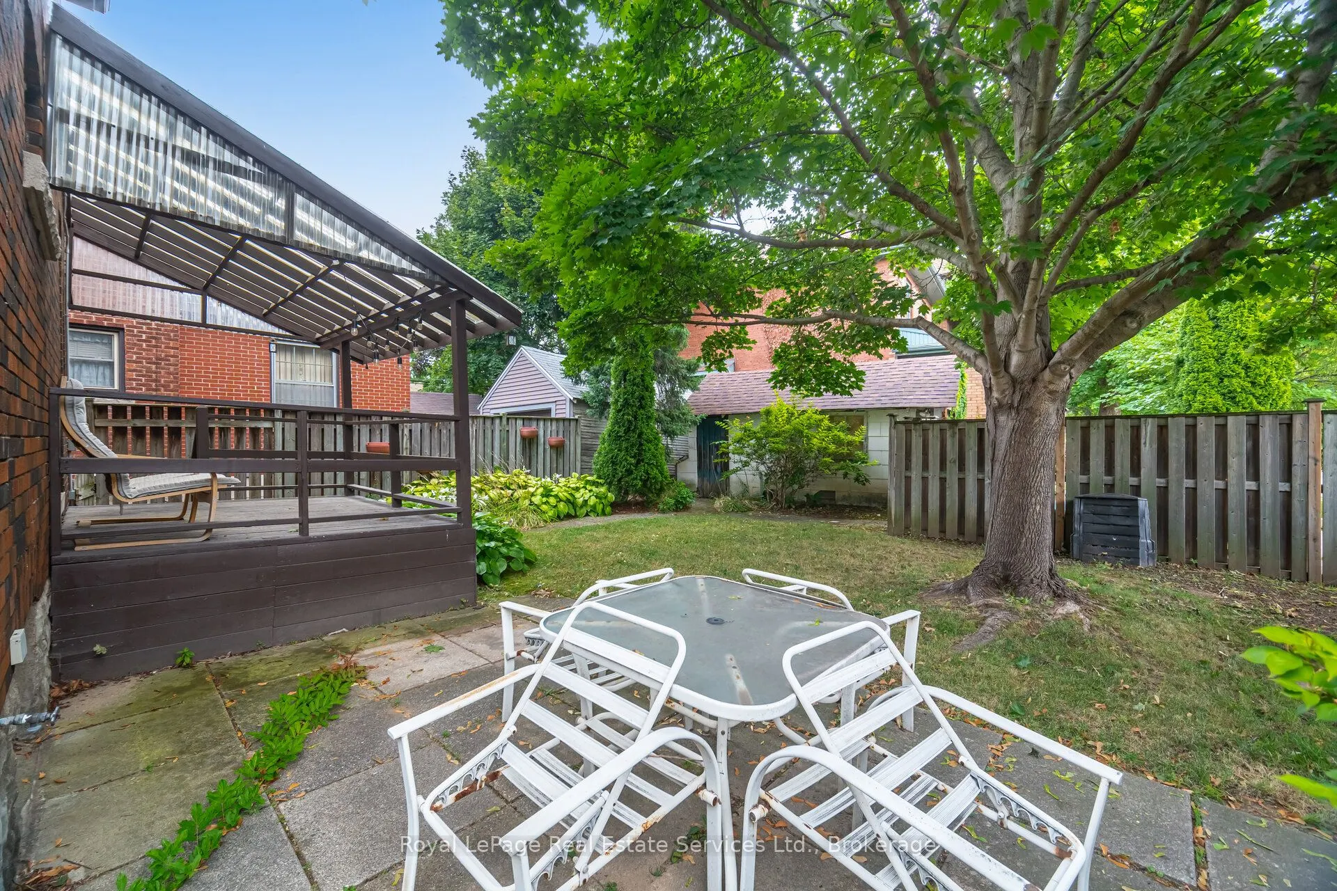 21 Paisley Avenue S