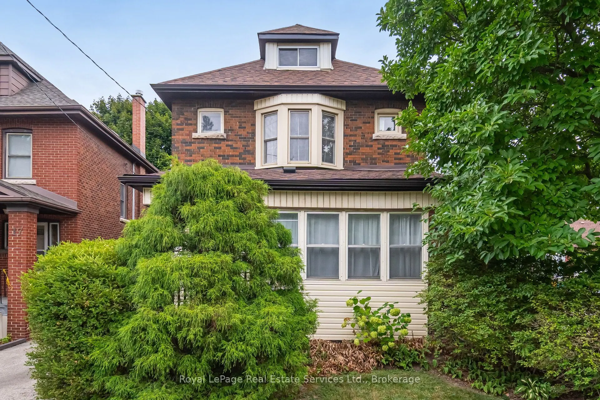 21 Paisley Avenue S