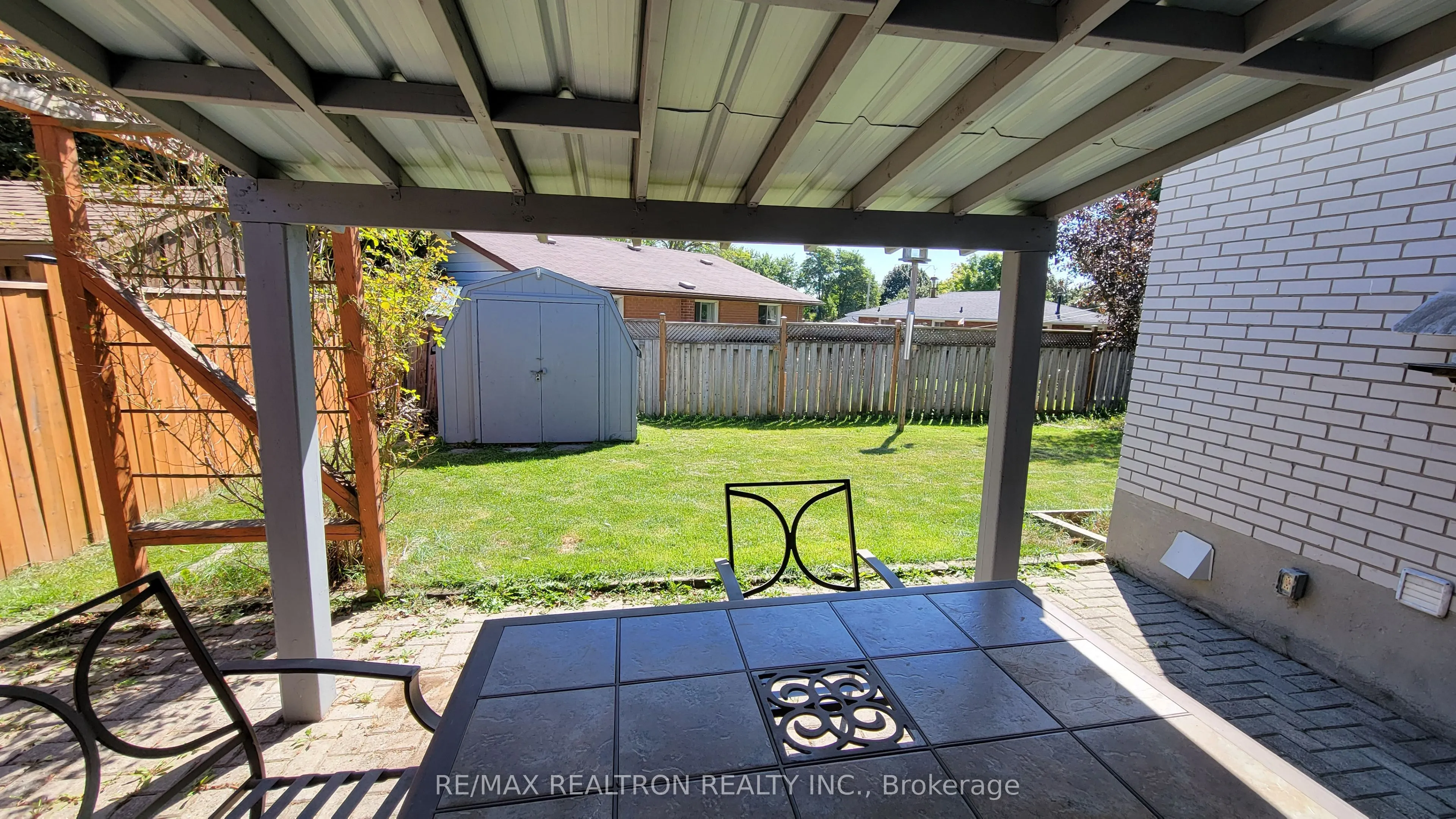 65 Mcilwraith Crescent