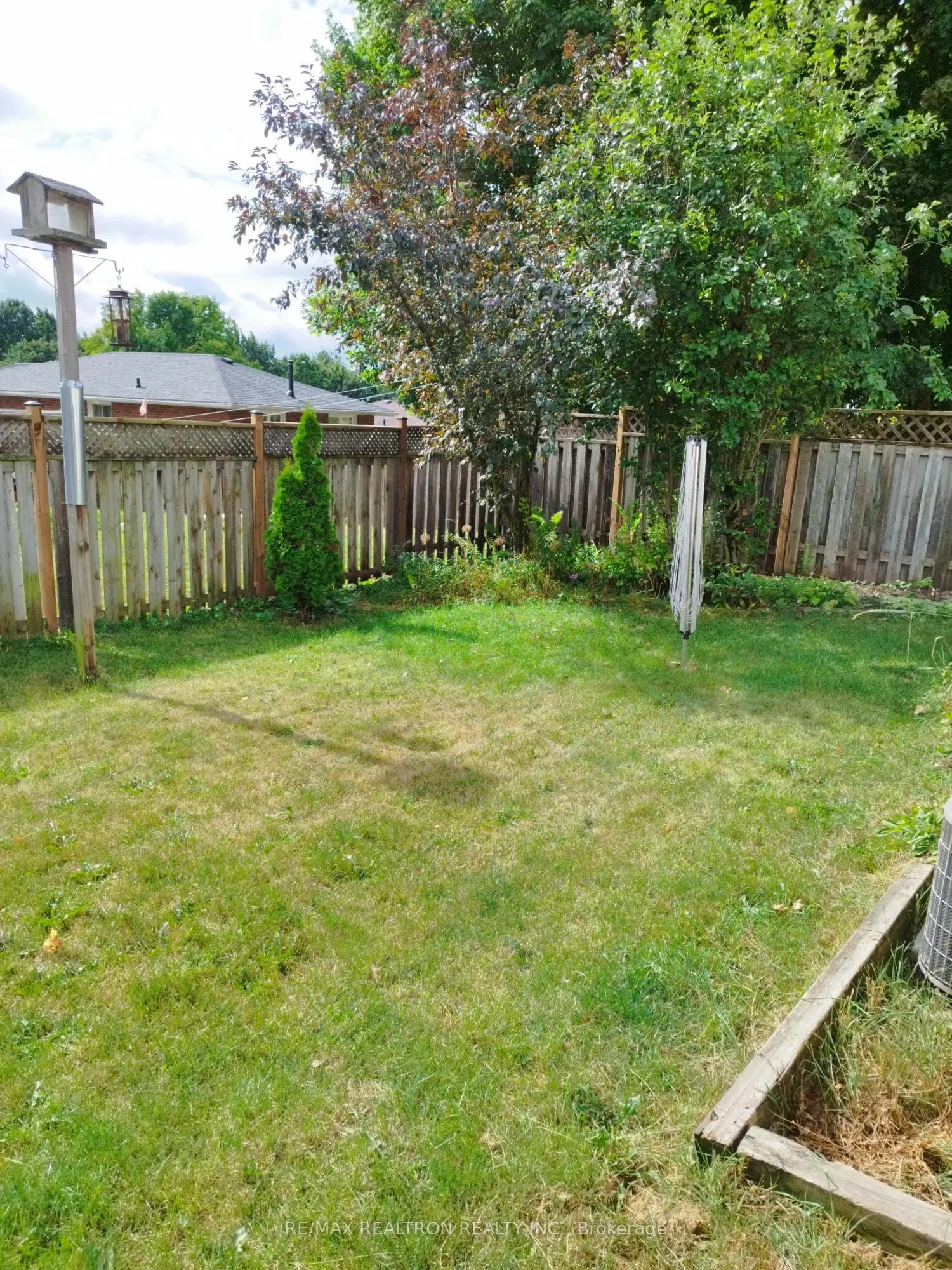 65 Mcilwraith Crescent