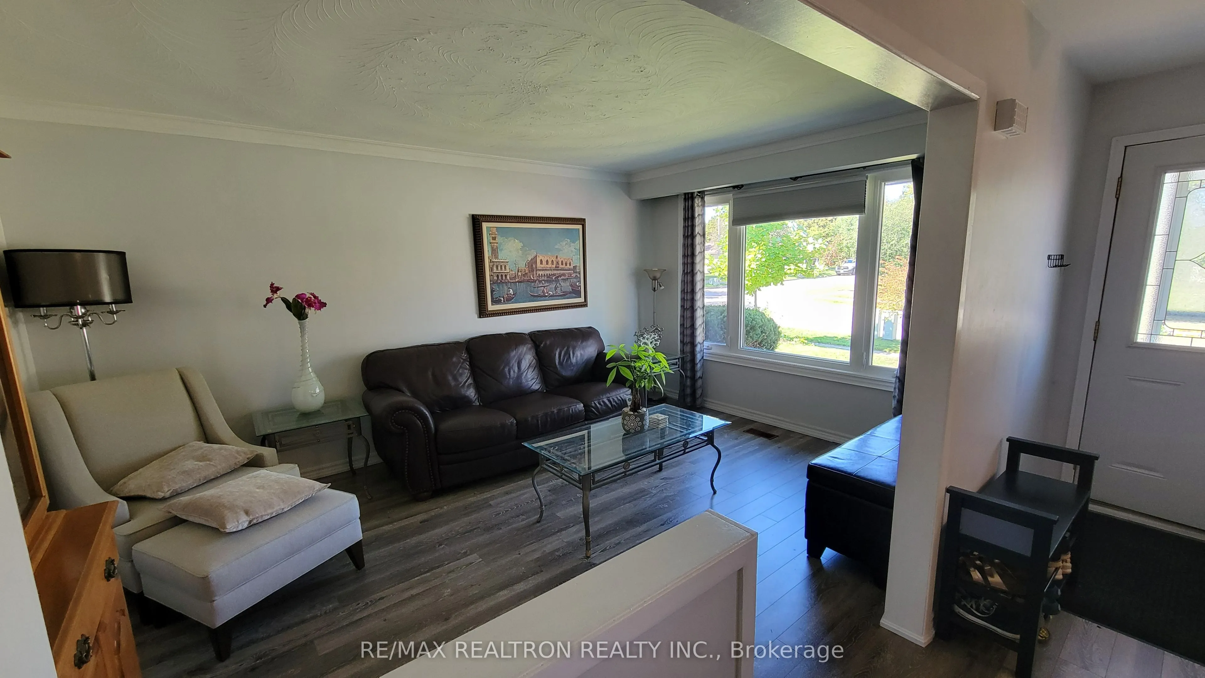 65 Mcilwraith Crescent