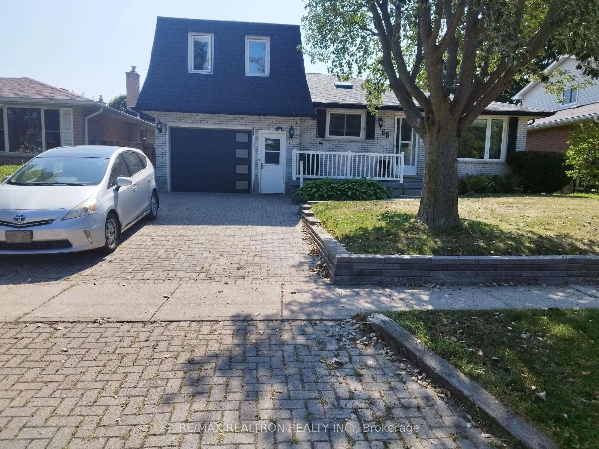 65 Mcilwraith Crescent