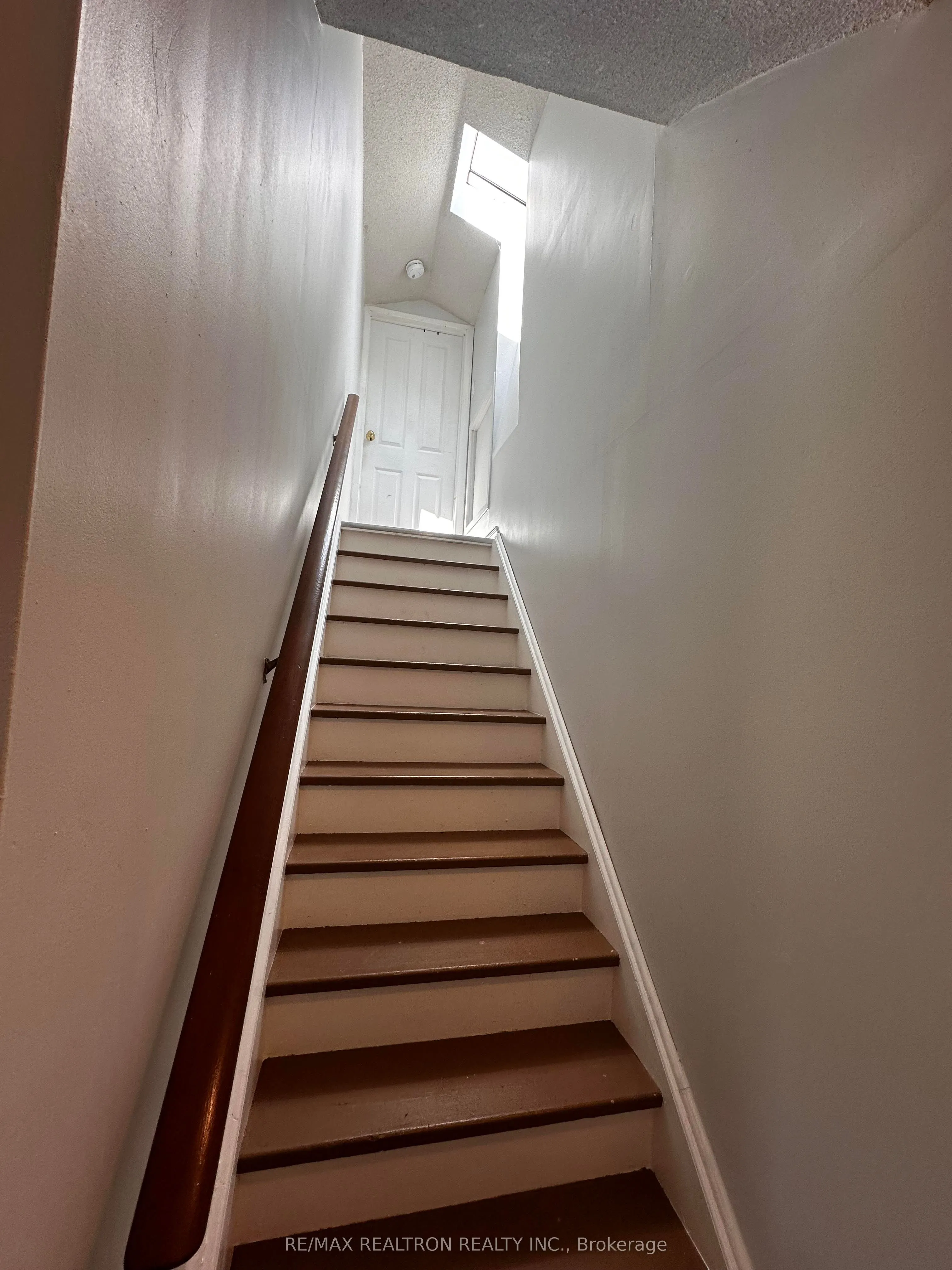 65 Mcilwraith Crescent