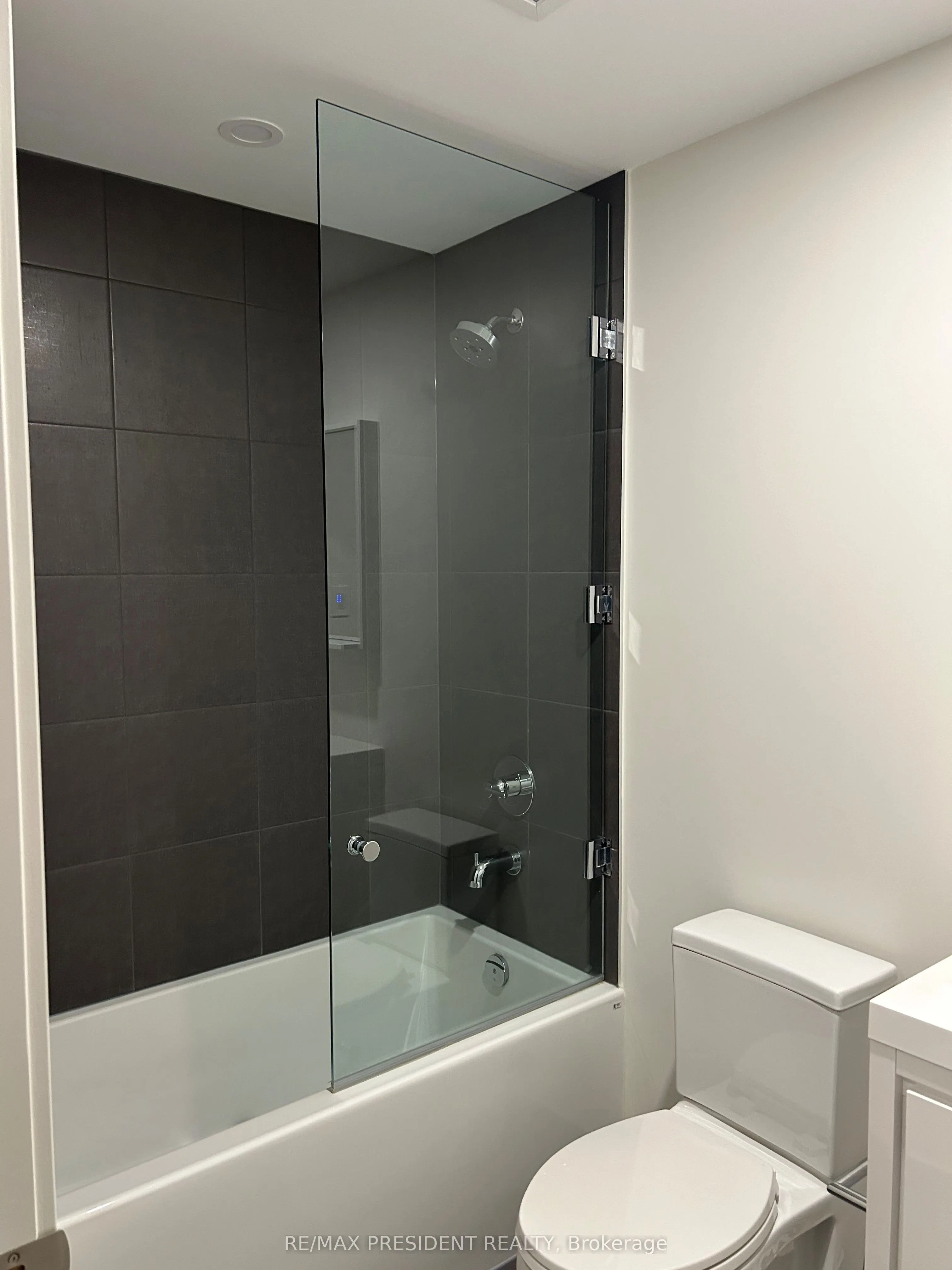 212 King William Street, #1209