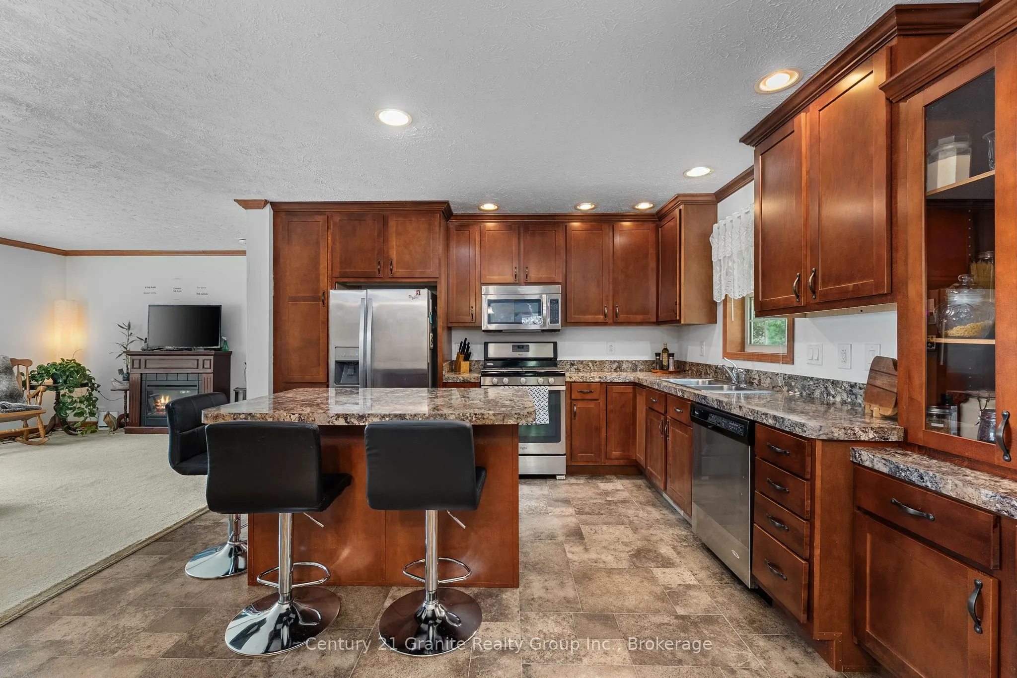 2275 Kennisis Lake Road