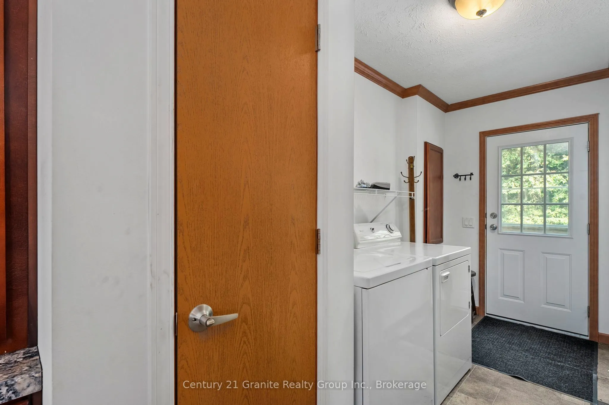 2275 Kennisis Lake Road