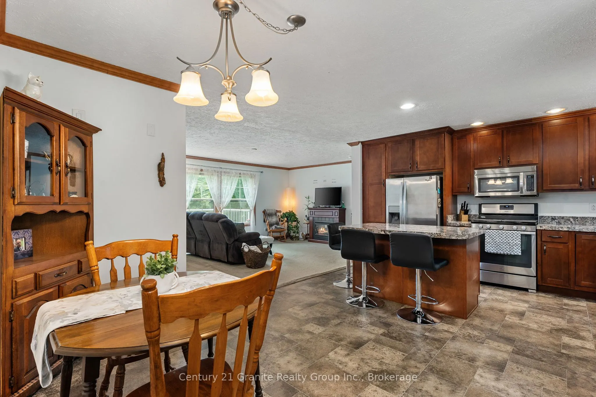 2275 Kennisis Lake Road