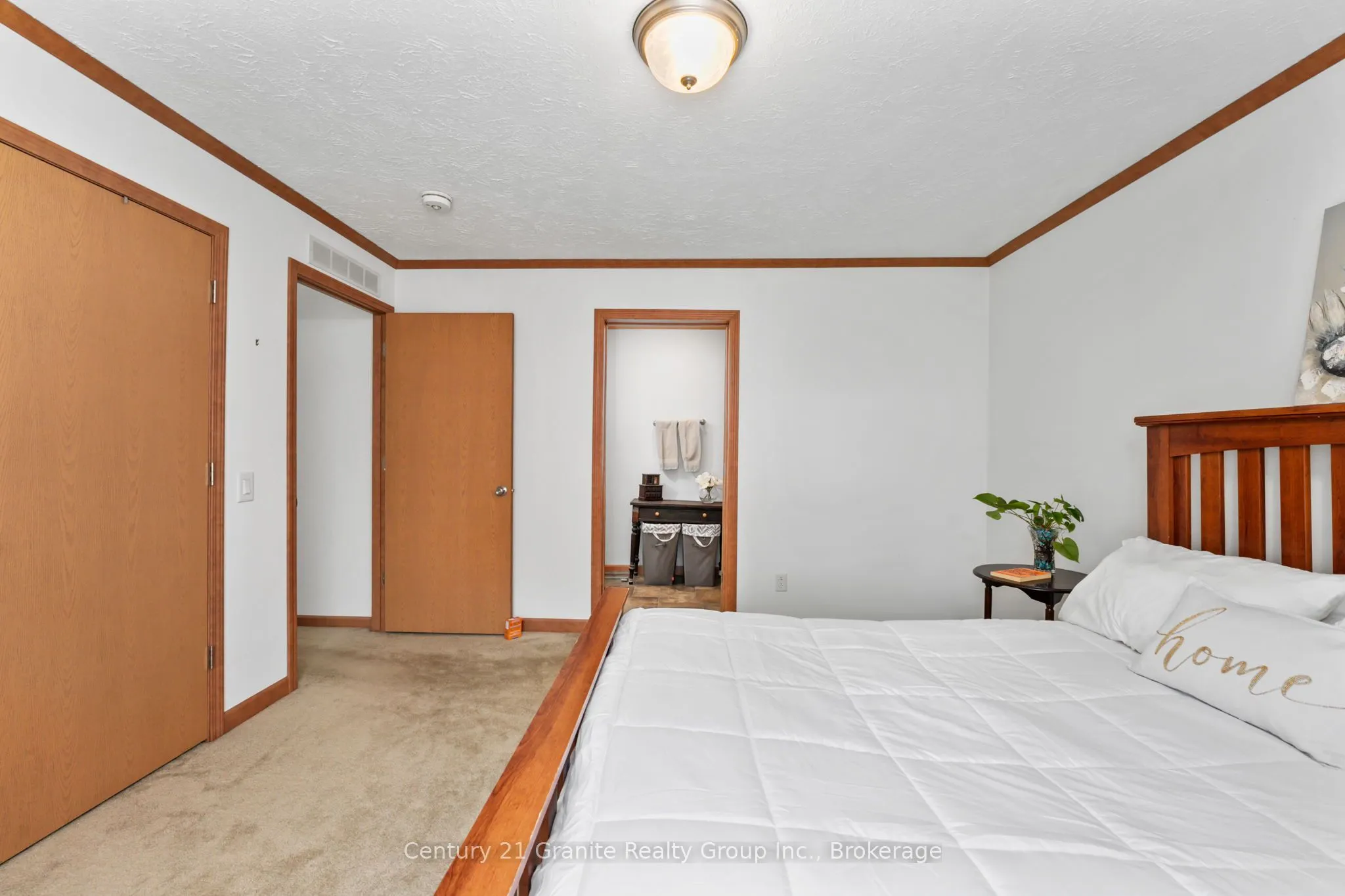 2275 Kennisis Lake Road