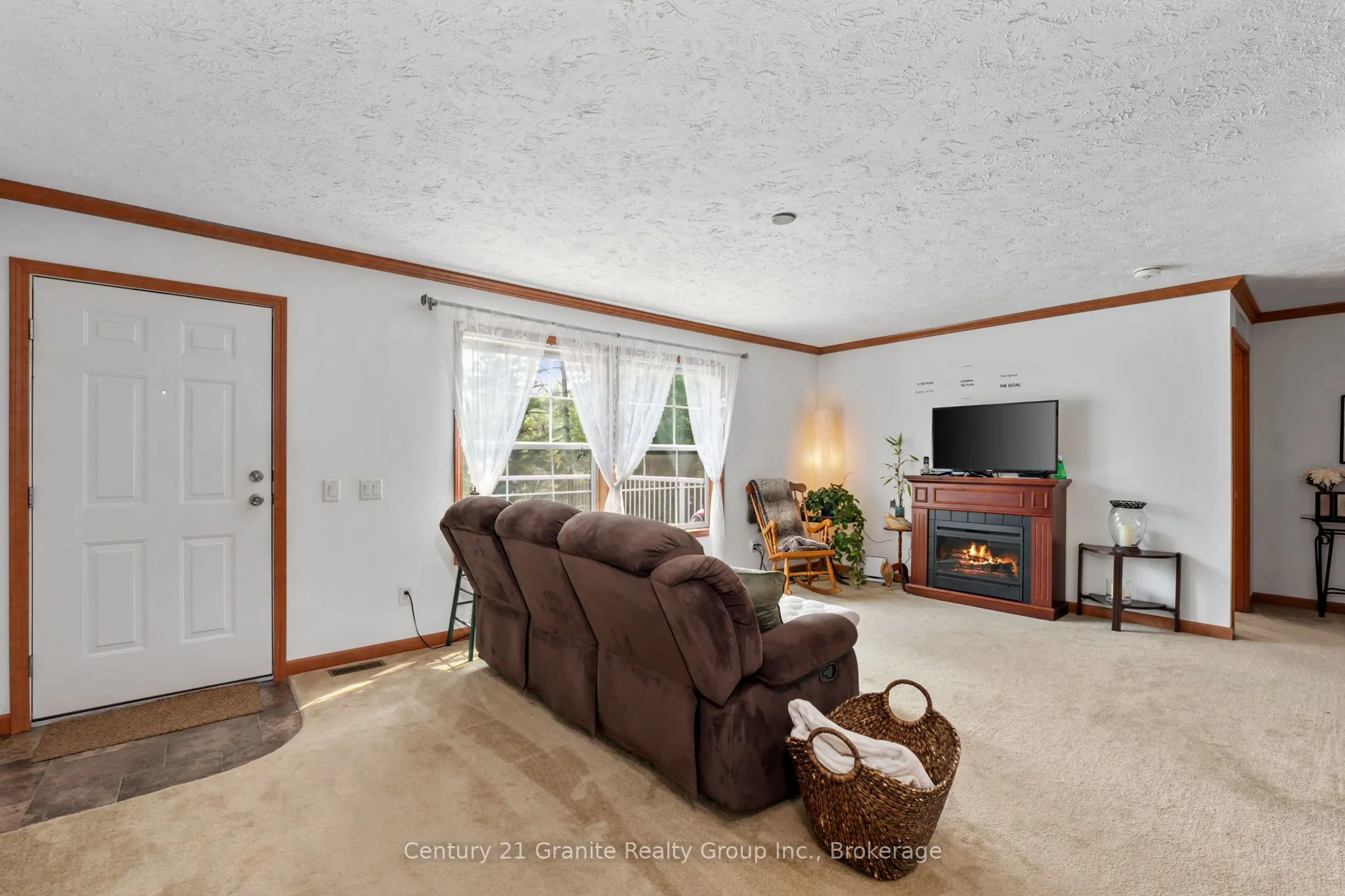 2275 Kennisis Lake Road