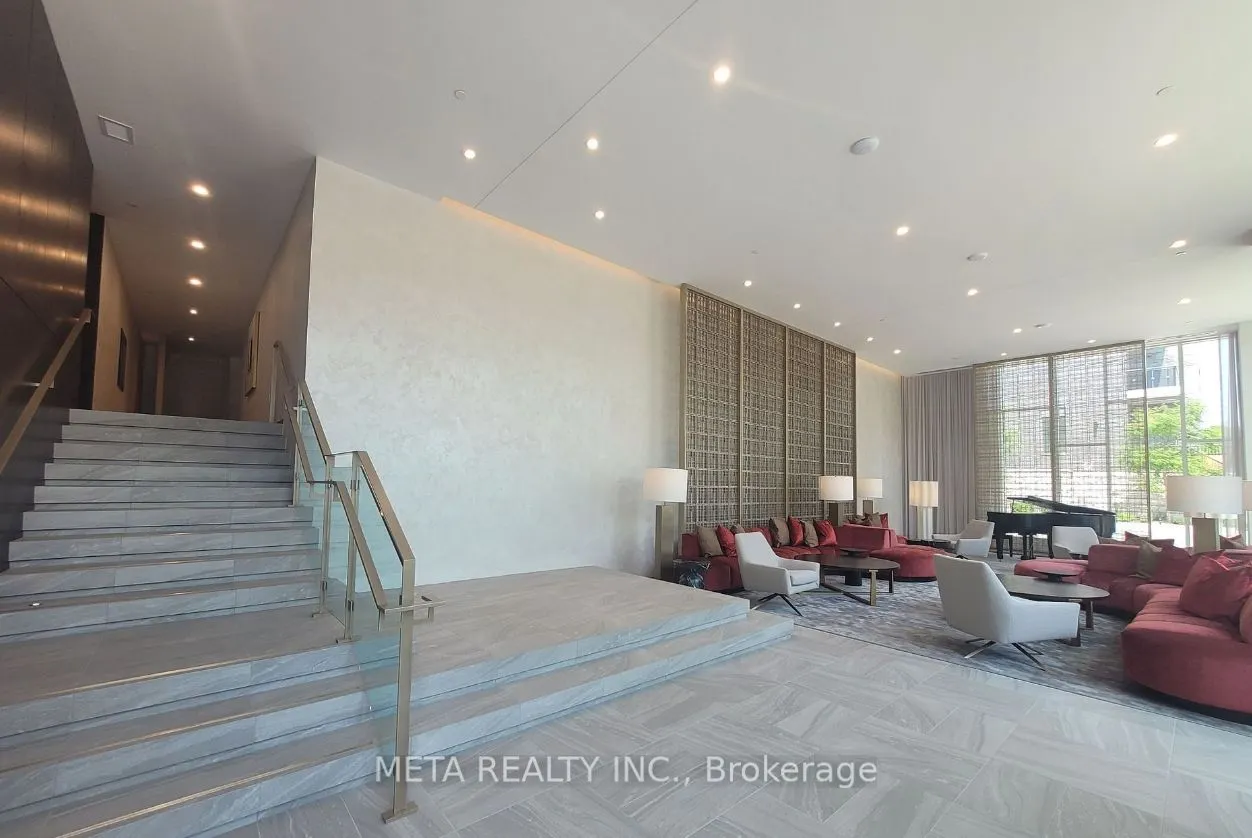93 Arthur Street S