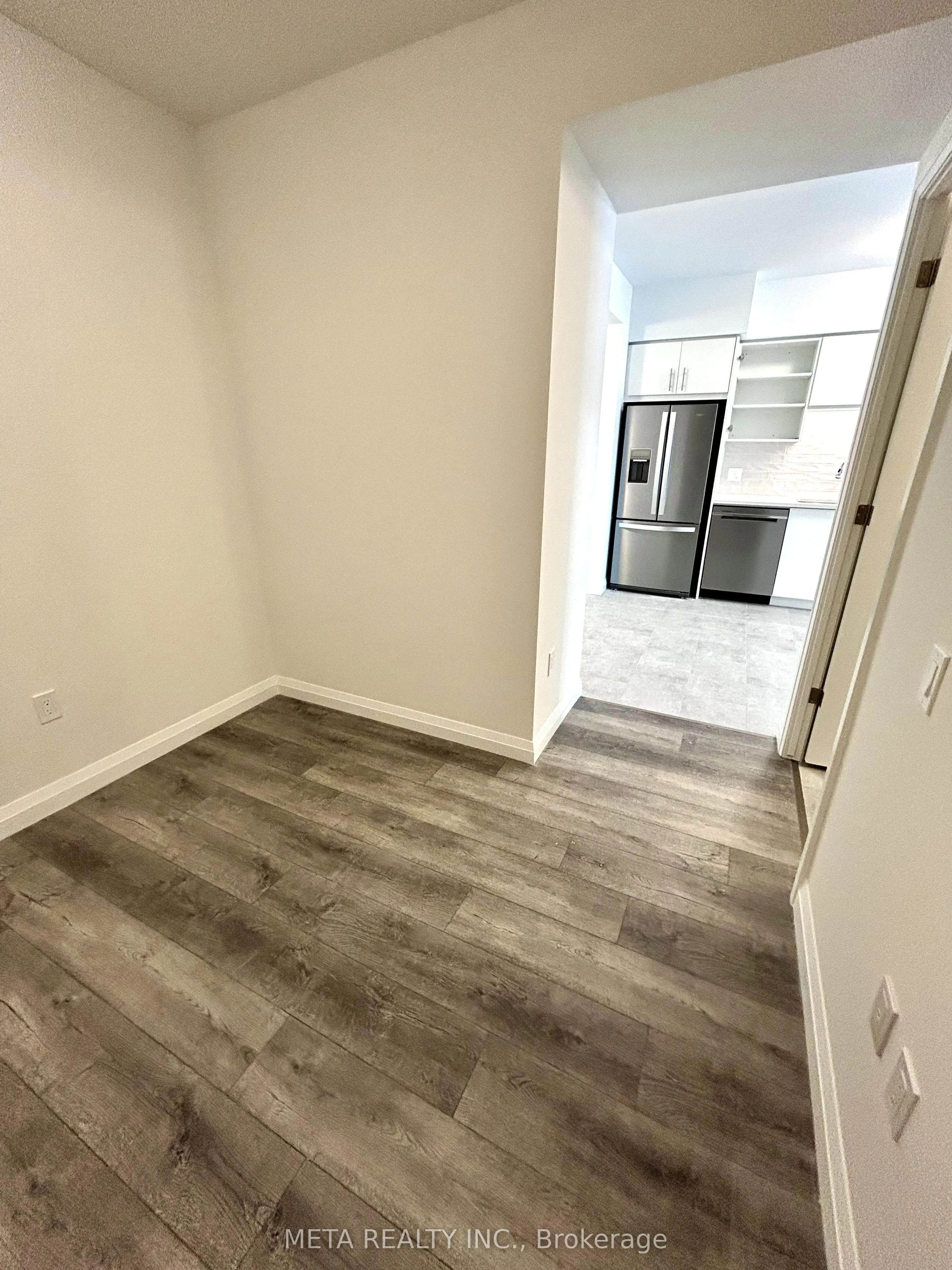 93 Arthur Street S