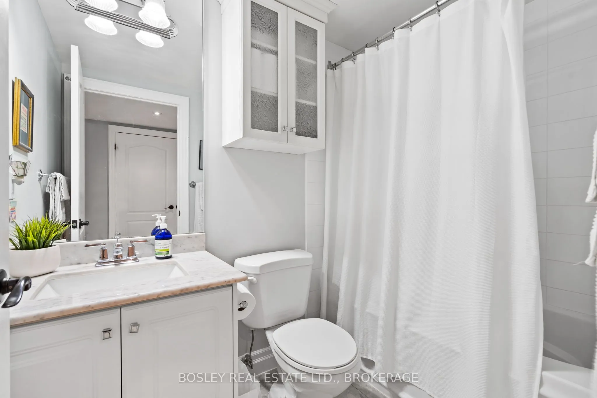 215 Ricardo Street, #205