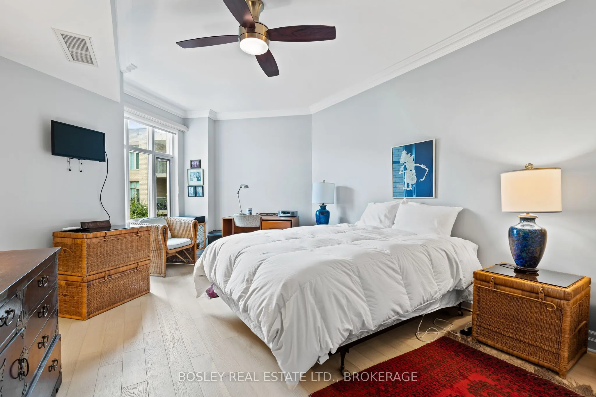 215 Ricardo Street, #205