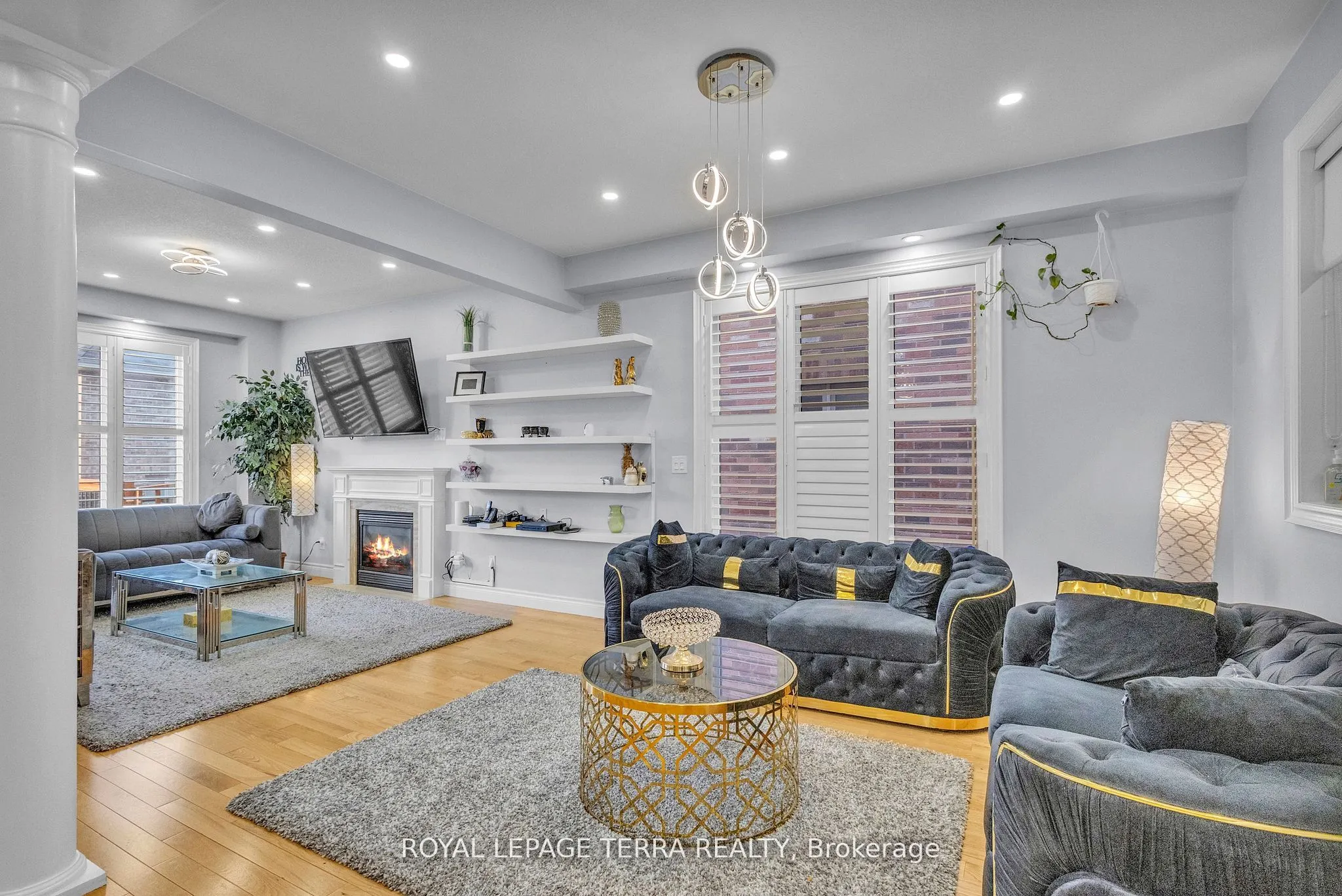 584 Pinery Trail