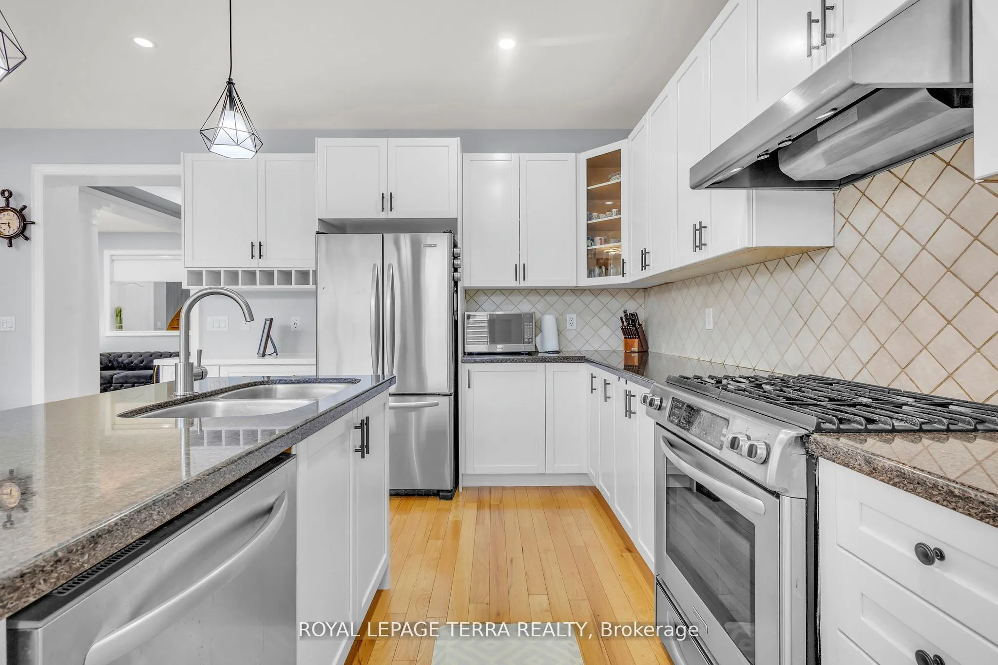 584 Pinery Trail