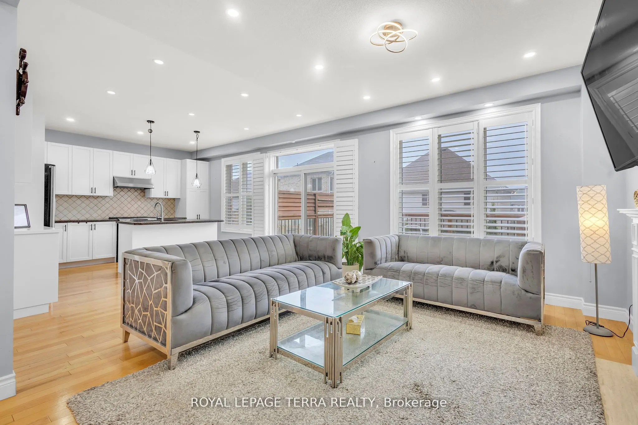 584 Pinery Trail