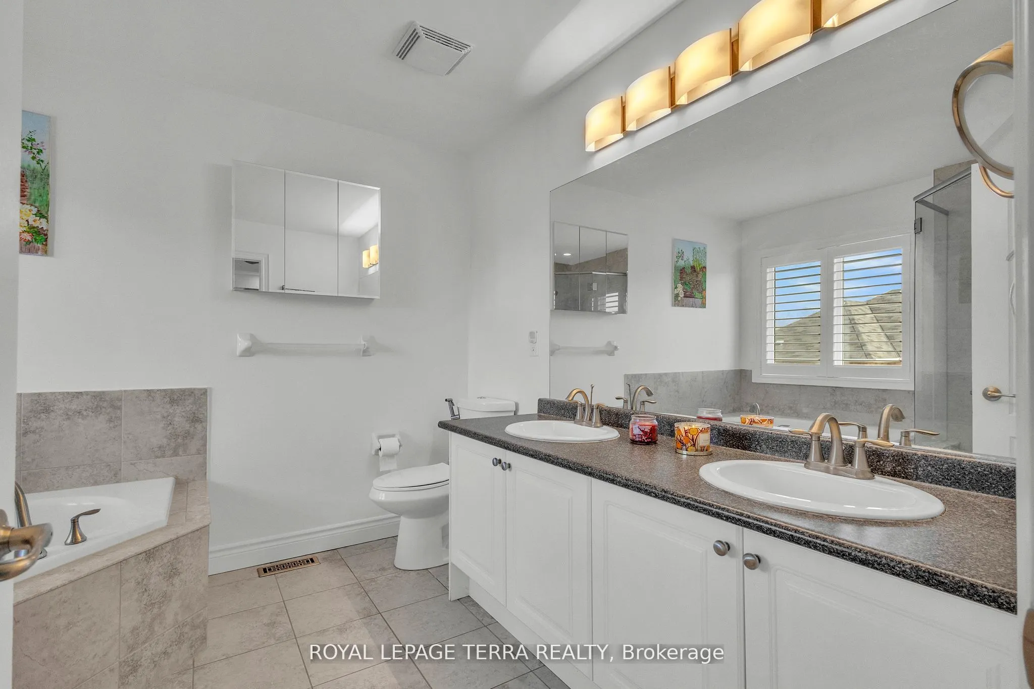 584 Pinery Trail
