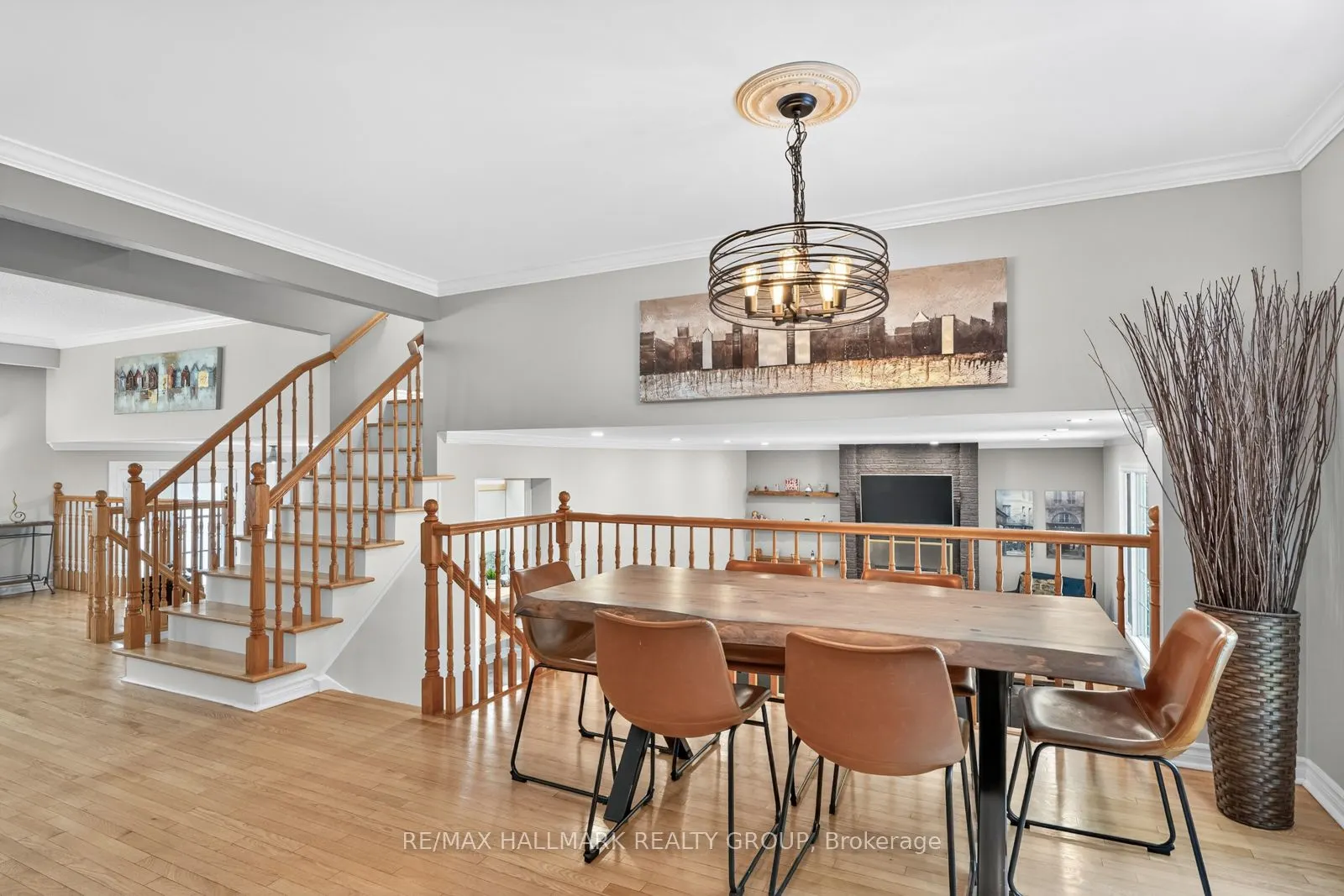 30 Oakhurst Crescent