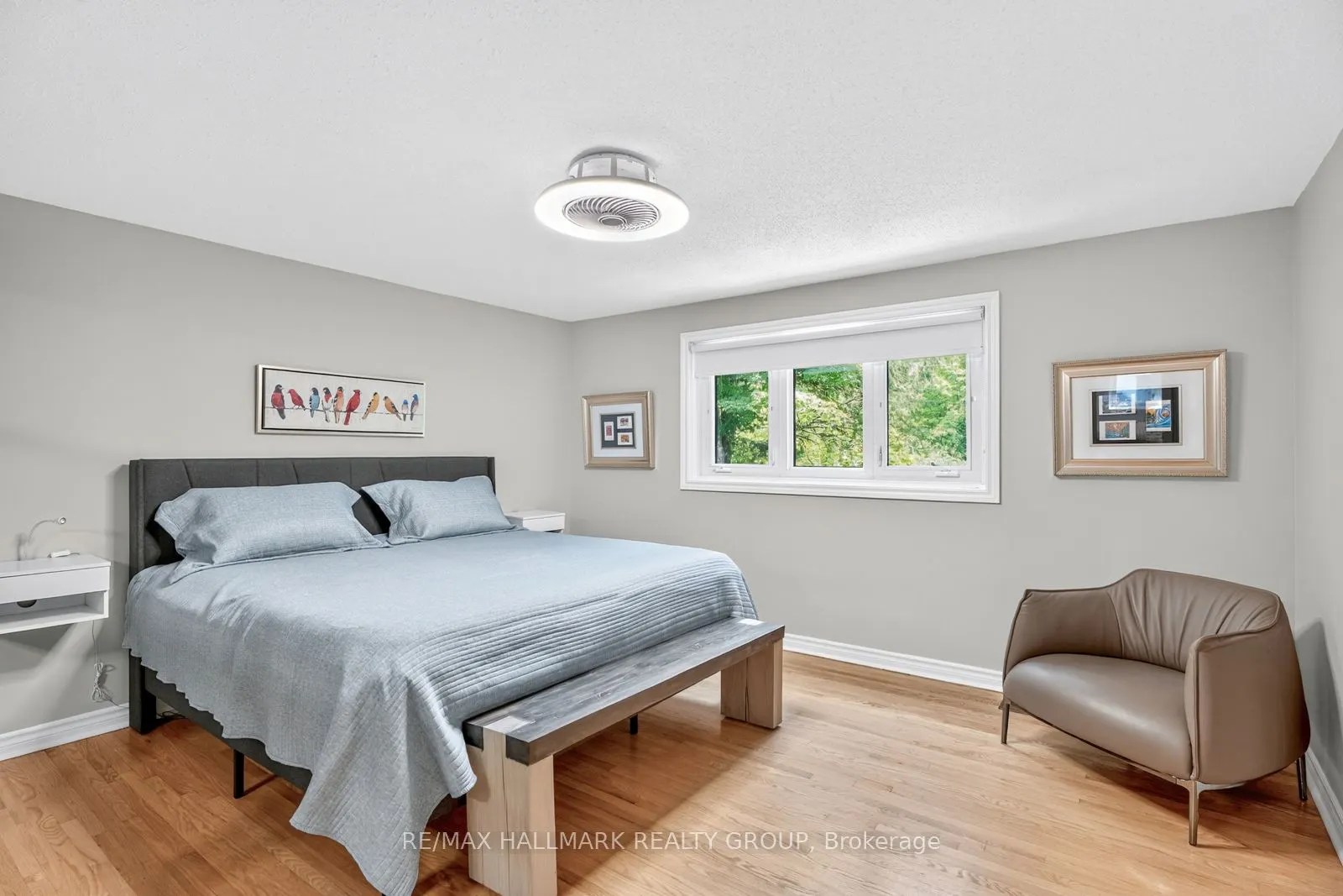 30 Oakhurst Crescent