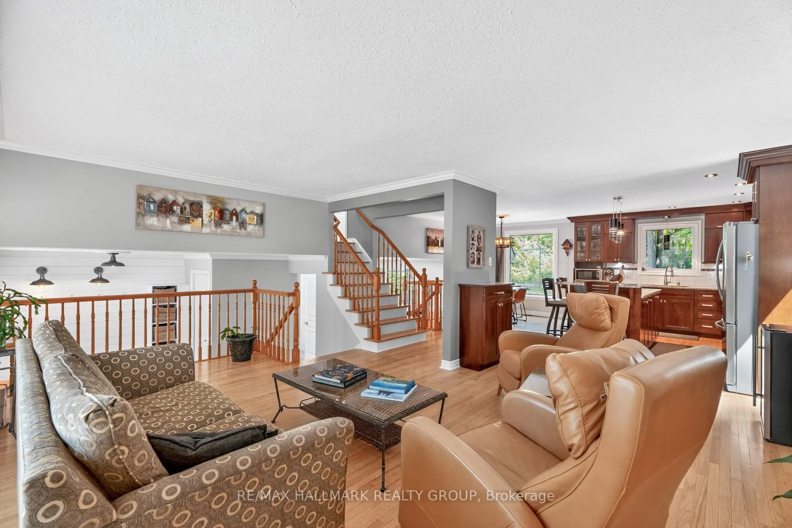 30 Oakhurst Crescent