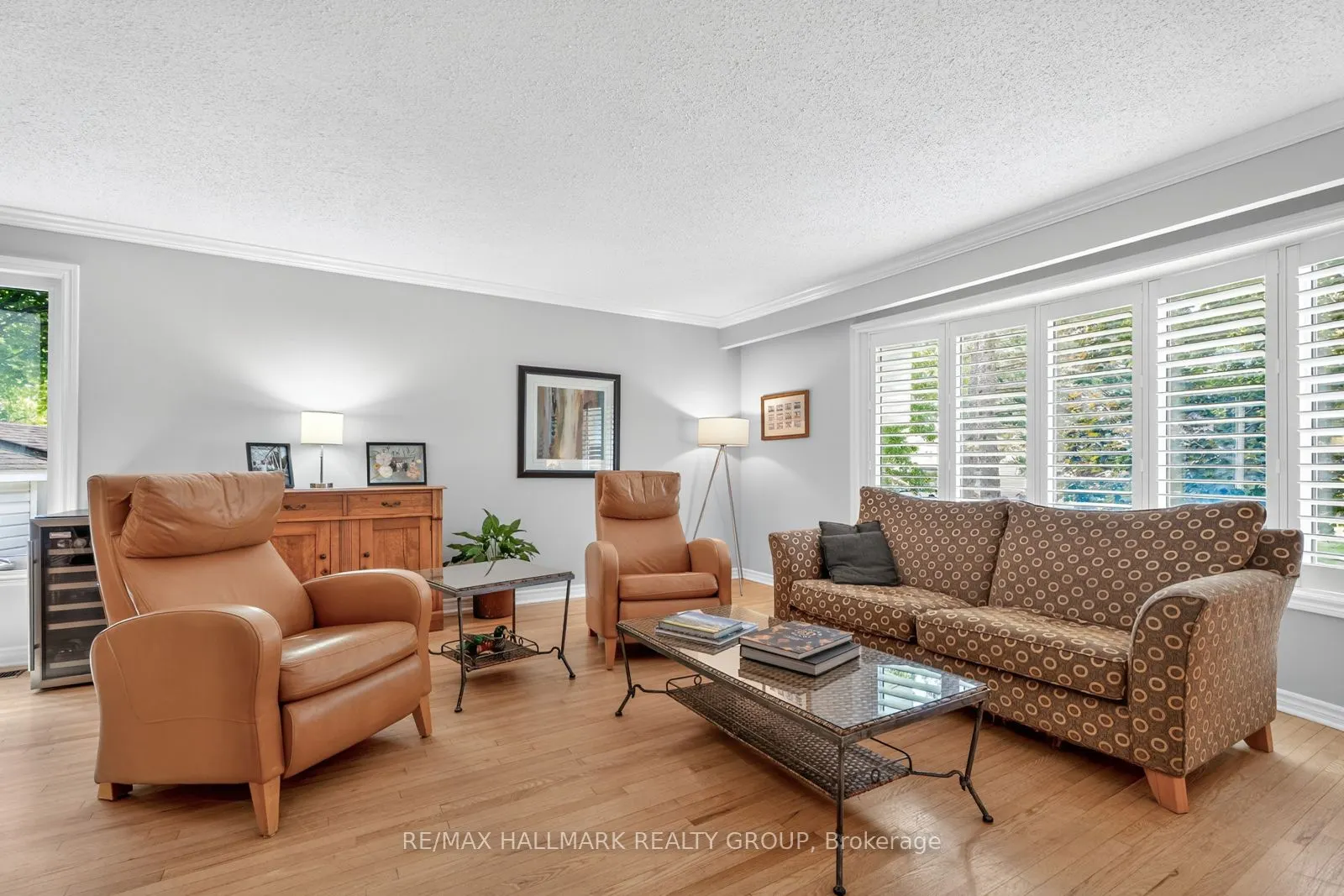 30 Oakhurst Crescent