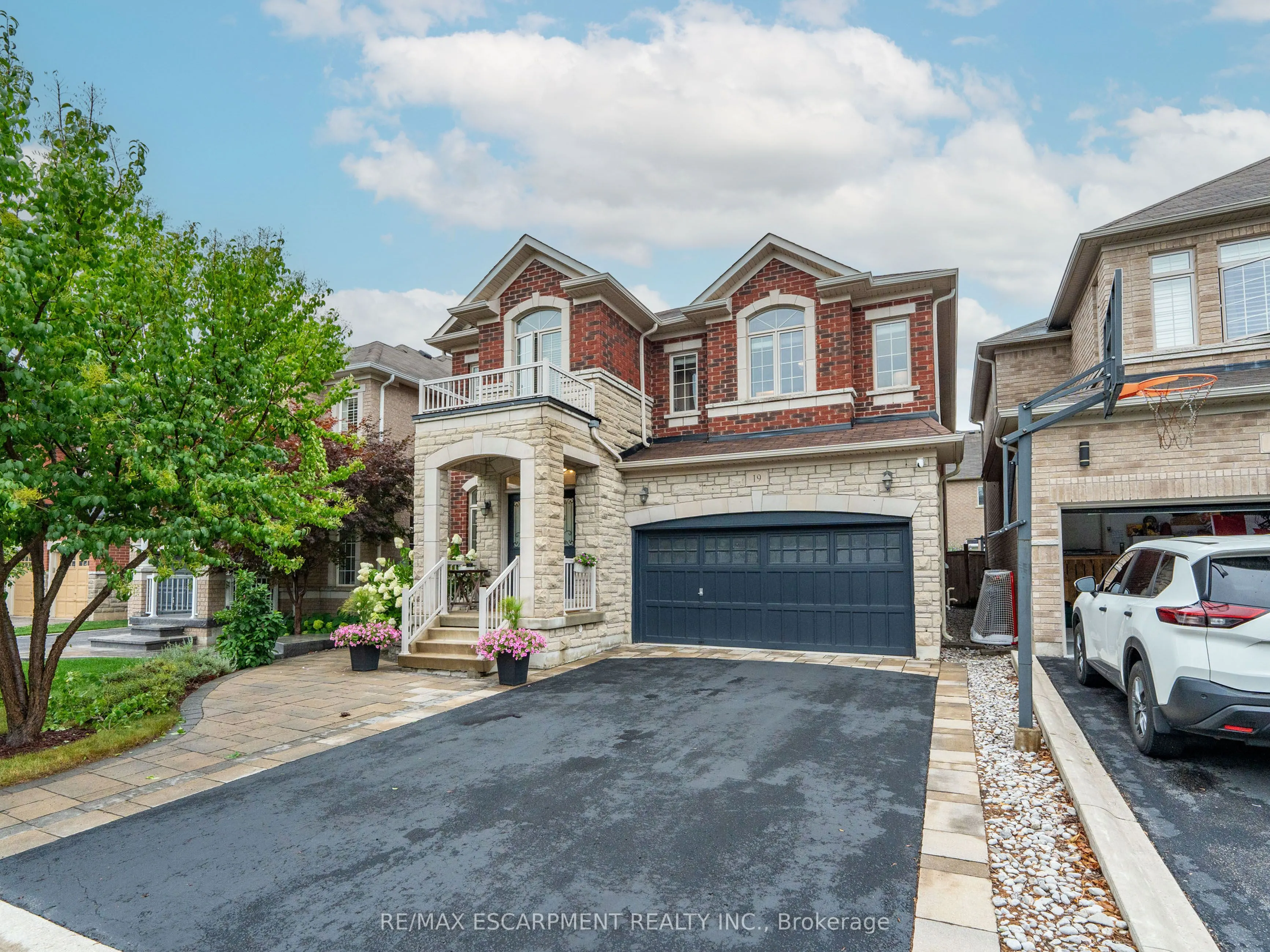 19 McKnight Avenue