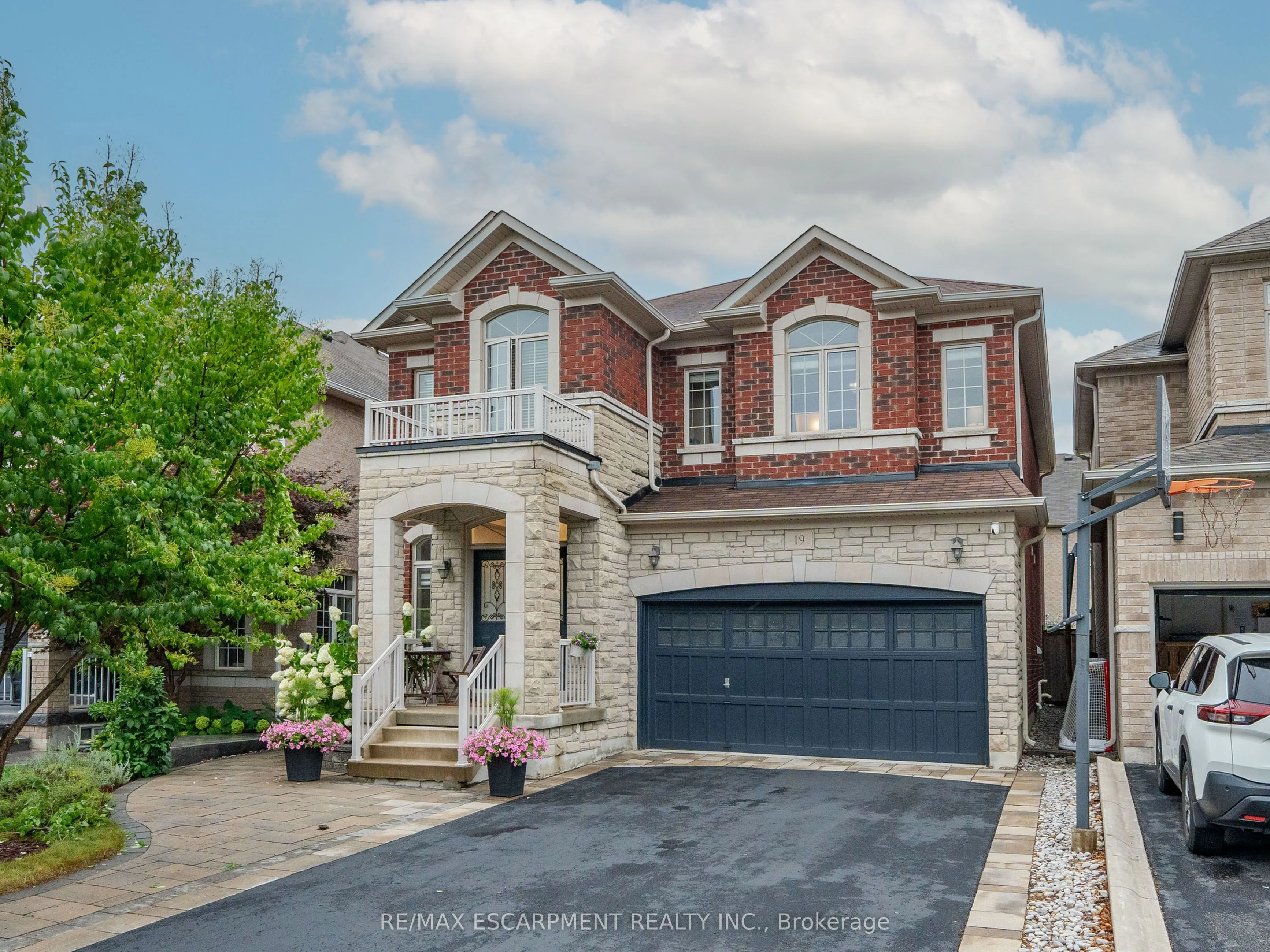 19 McKnight Avenue