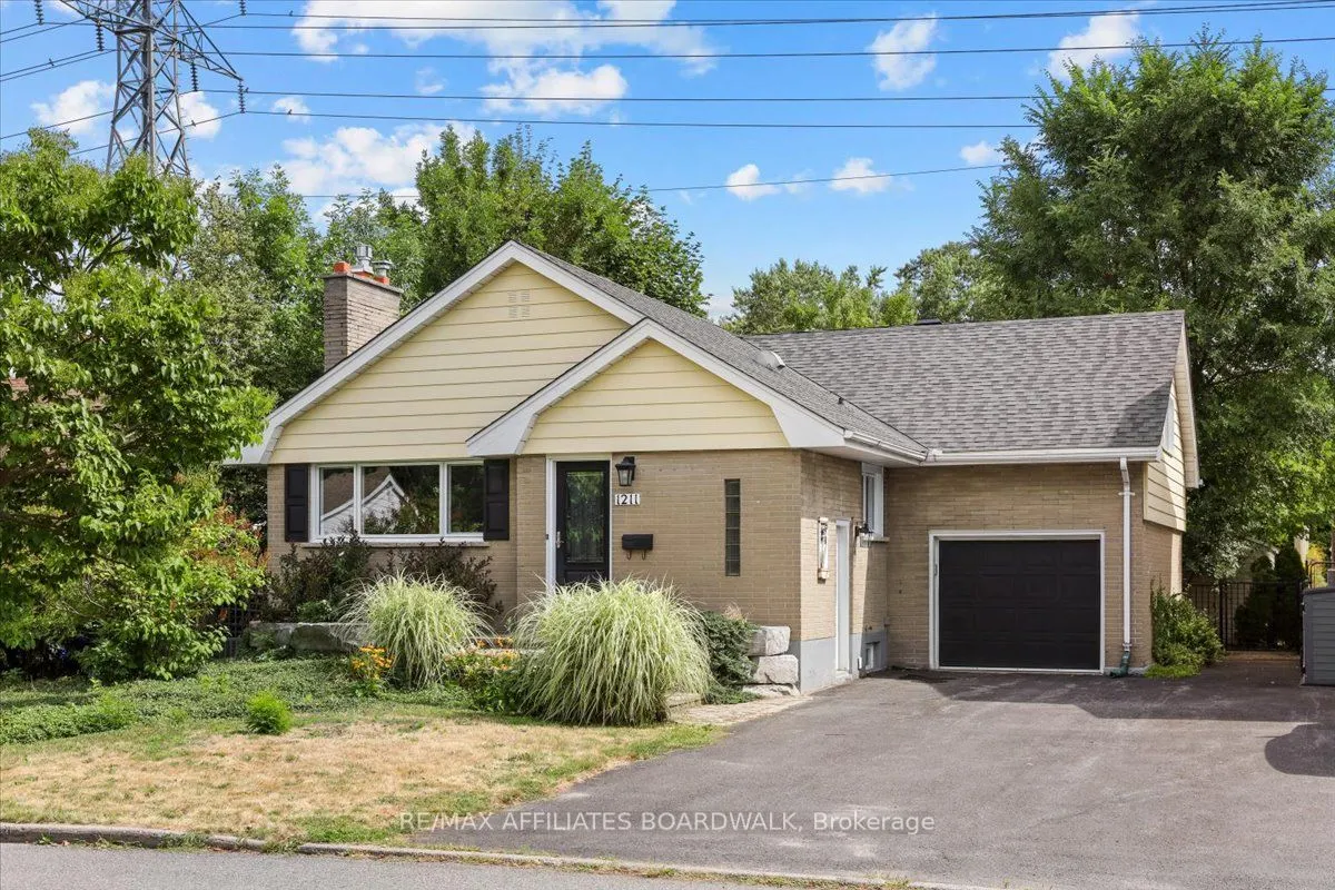 1211 Woodside Drive