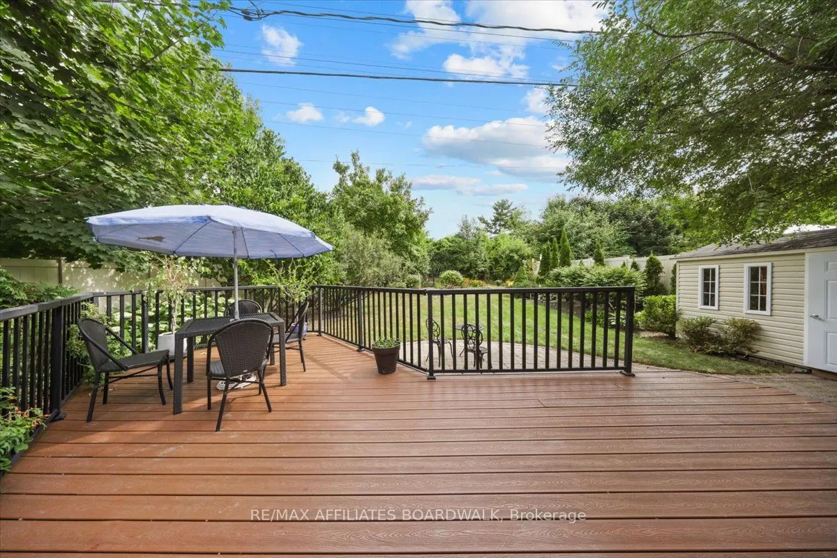 1211 Woodside Drive