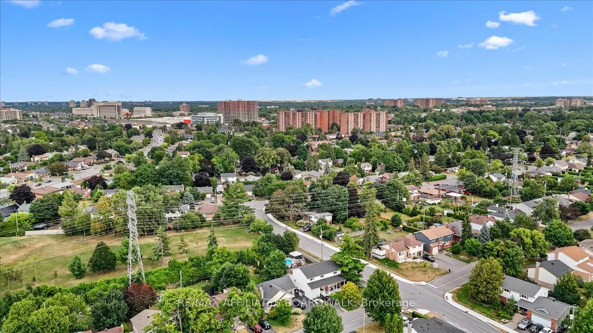 1211 Woodside Drive