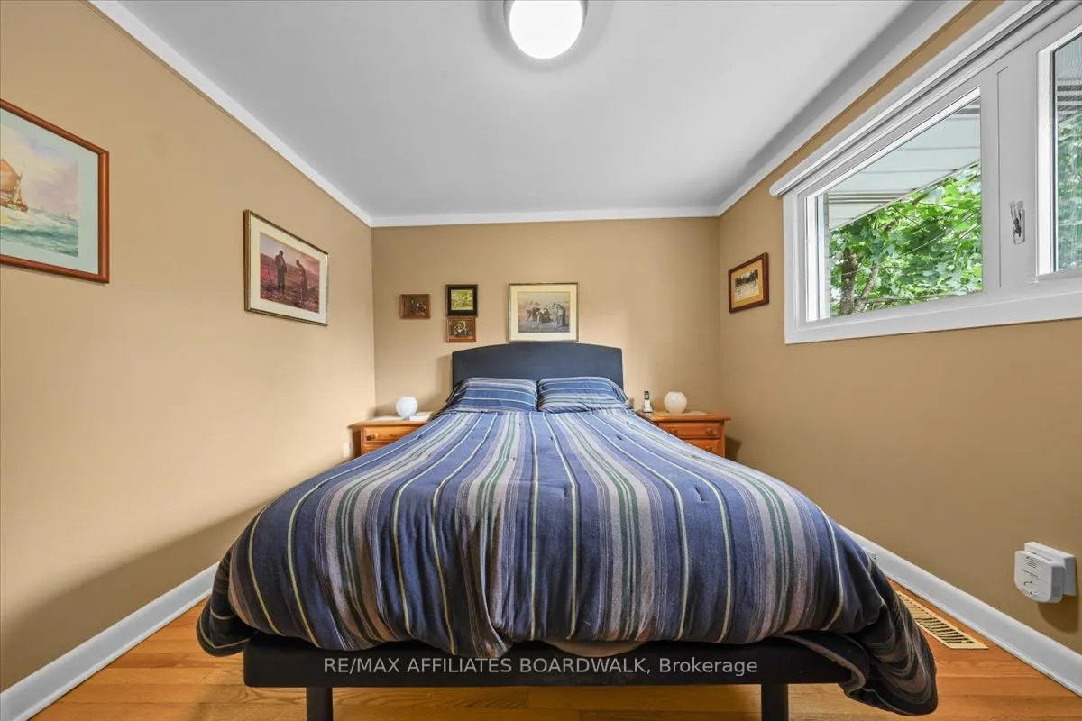 1211 Woodside Drive