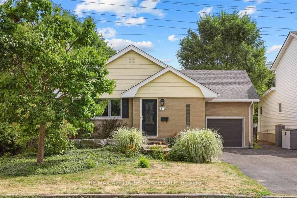 1211 Woodside Drive