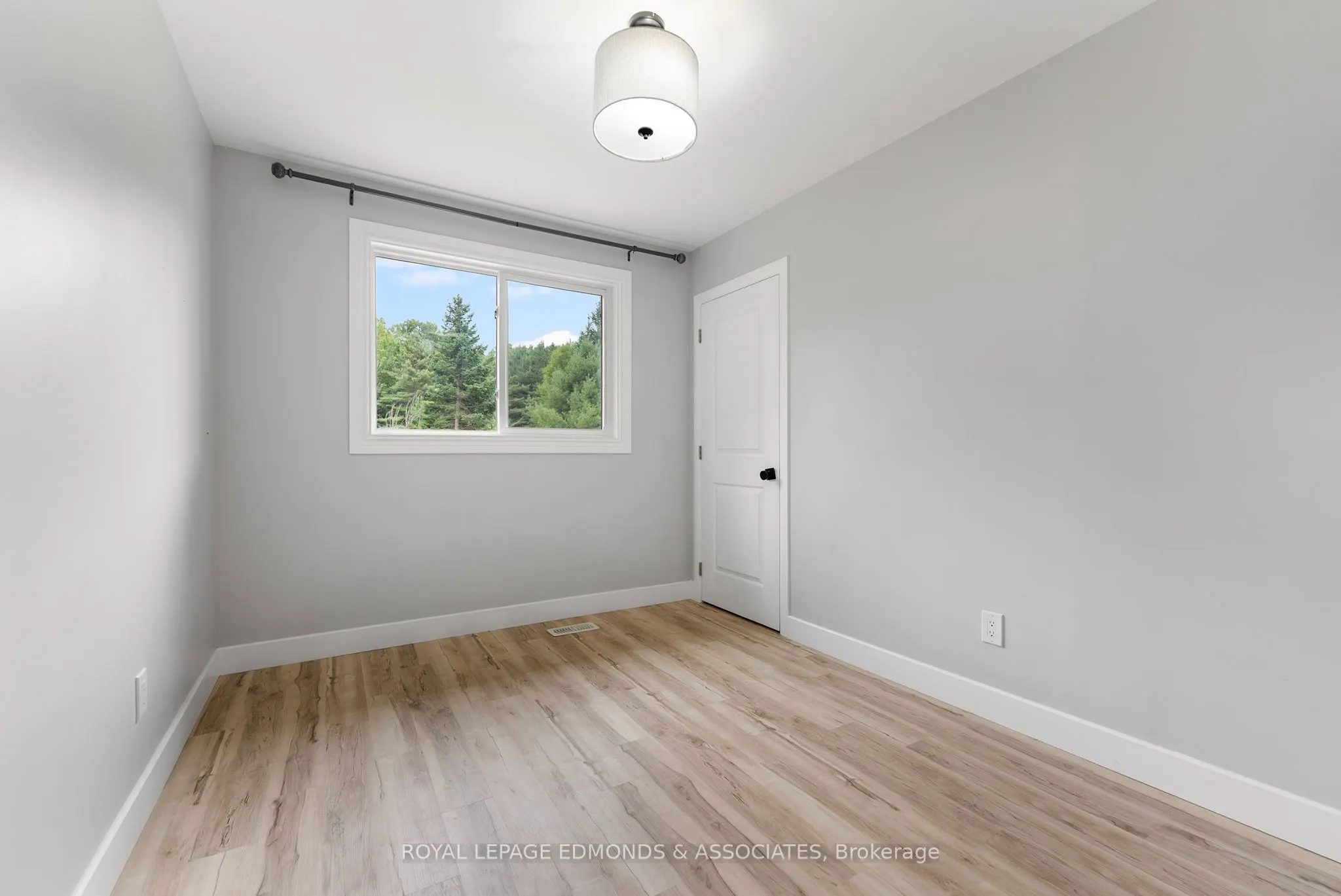 135 Uniacke Lane