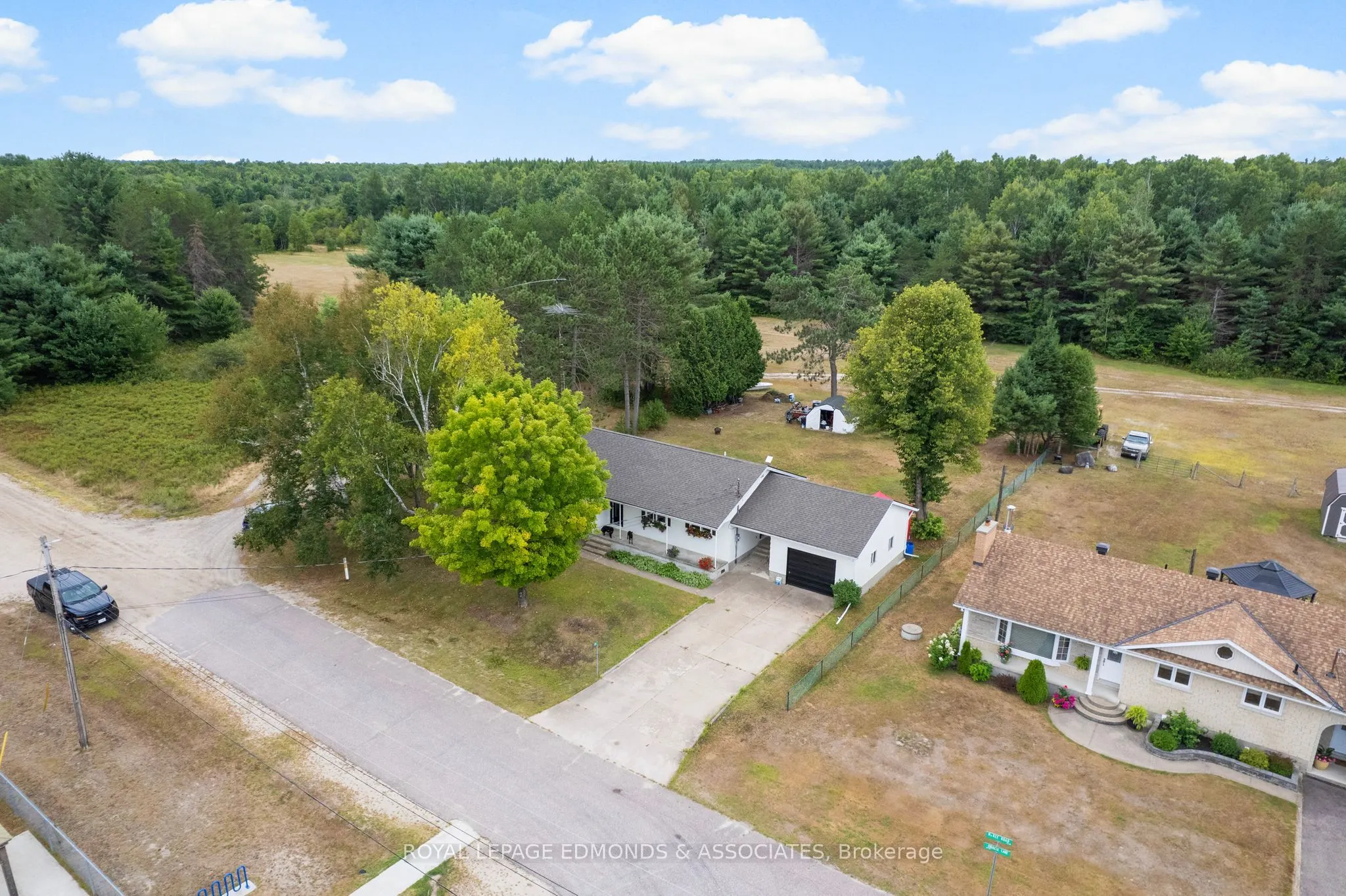 135 Uniacke Lane