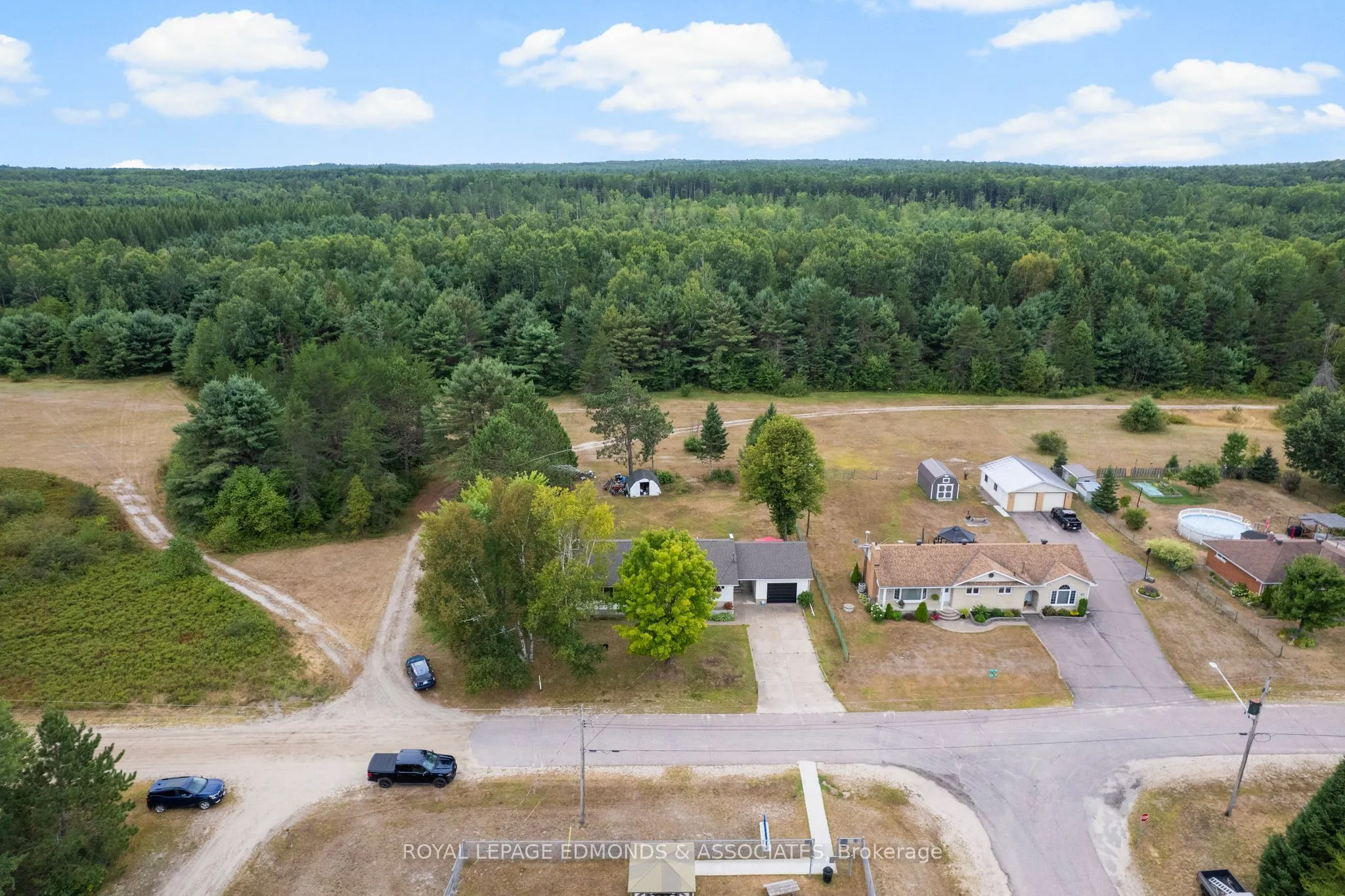 135 Uniacke Lane