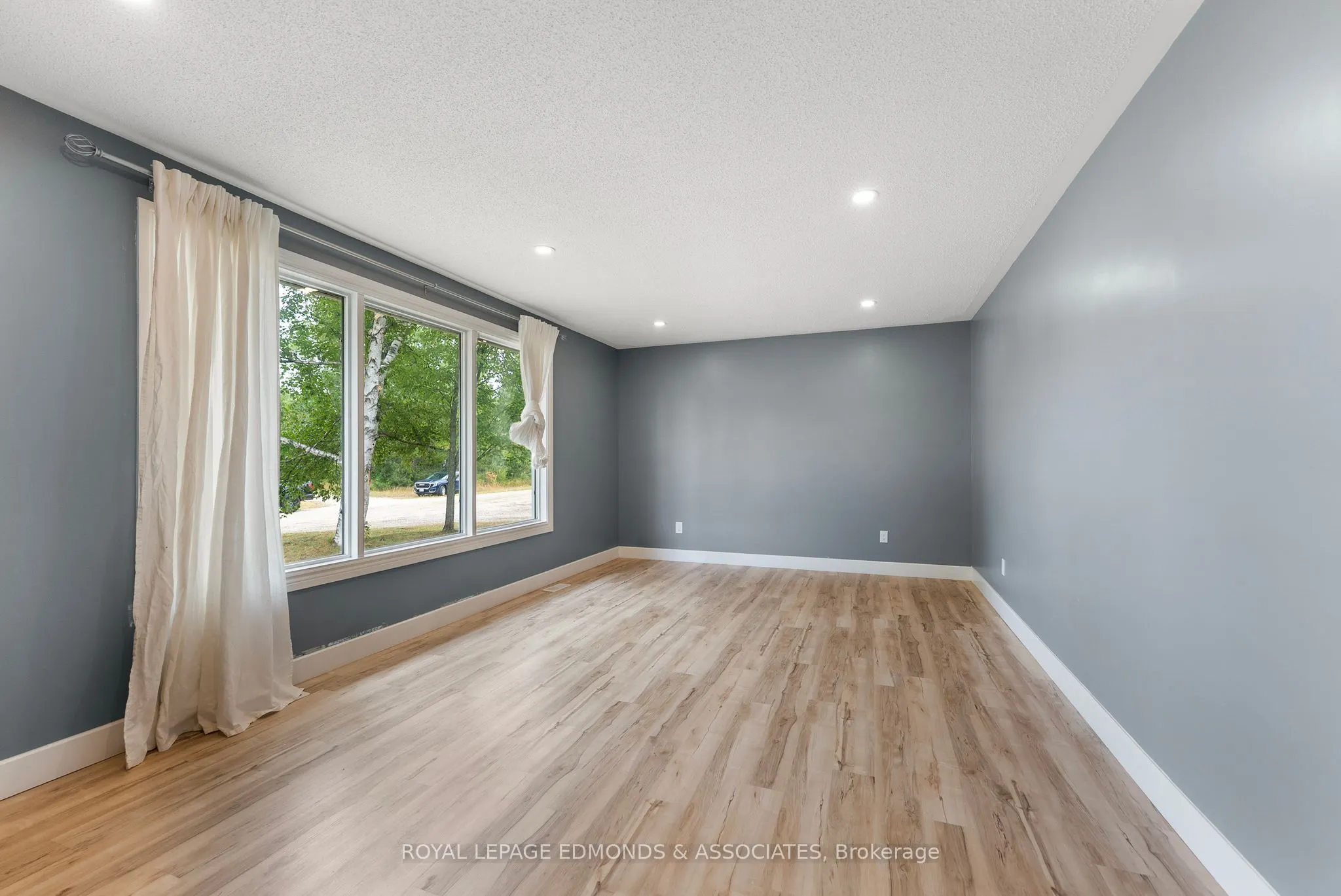 135 Uniacke Lane