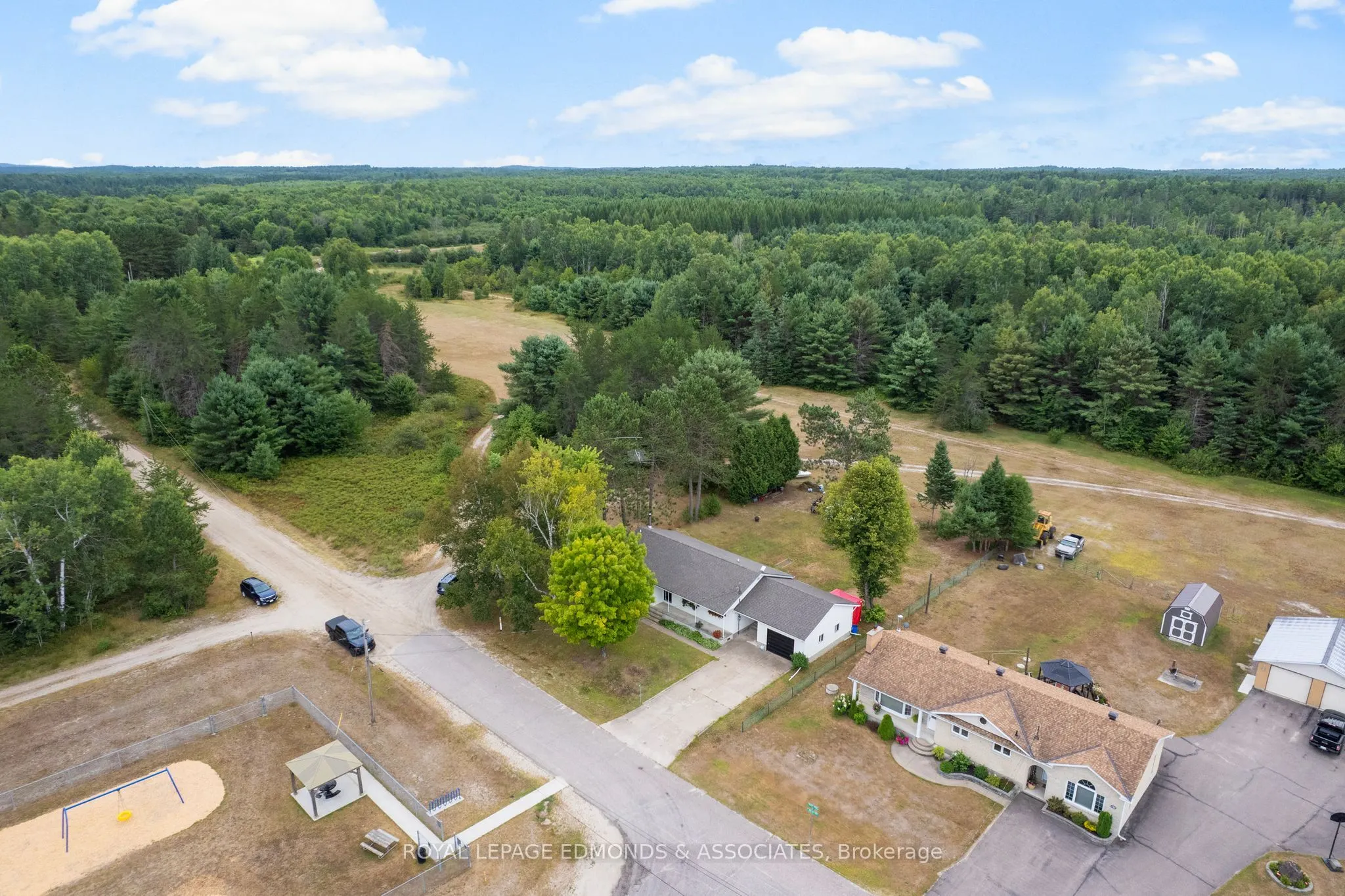 135 Uniacke Lane