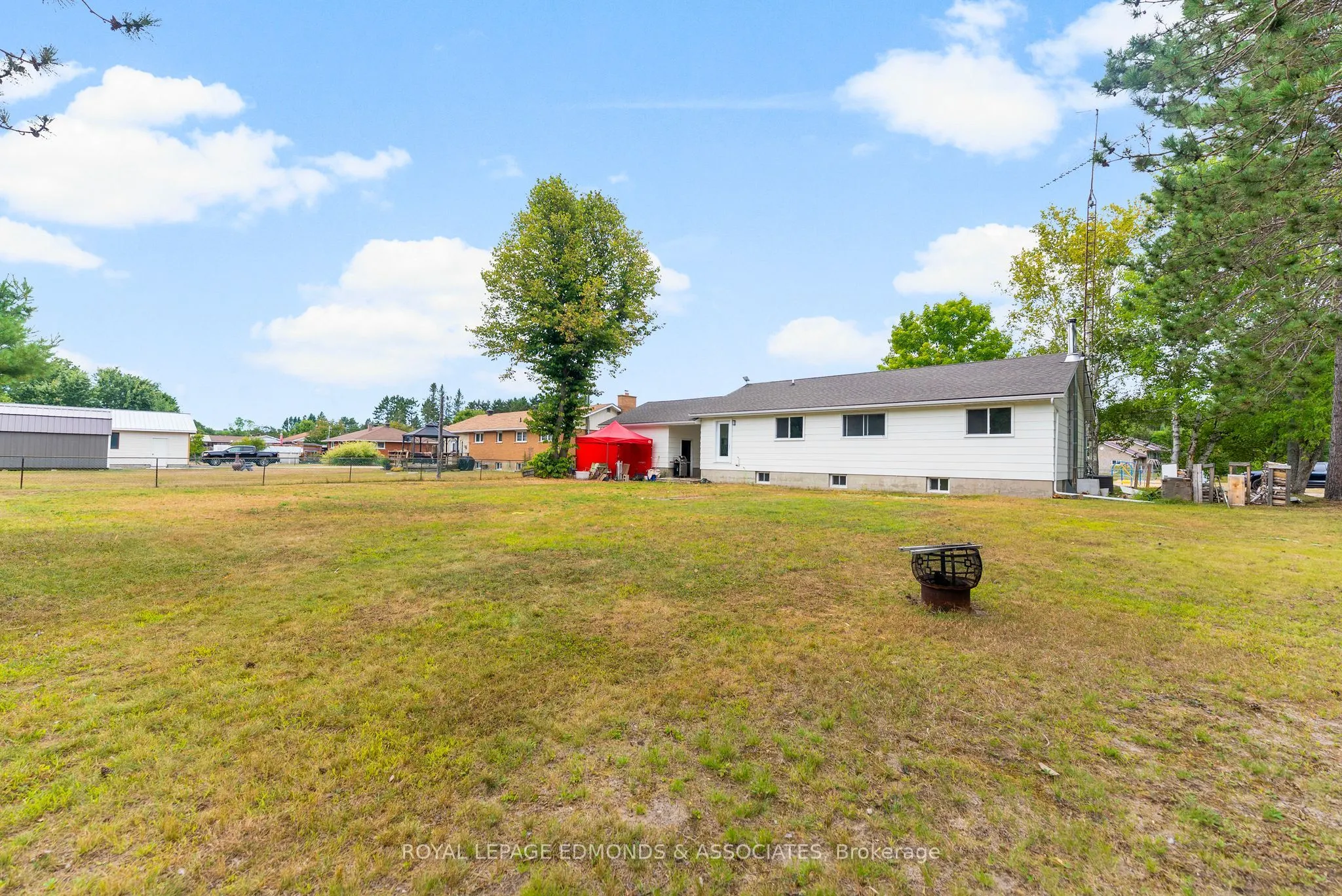 135 Uniacke Lane