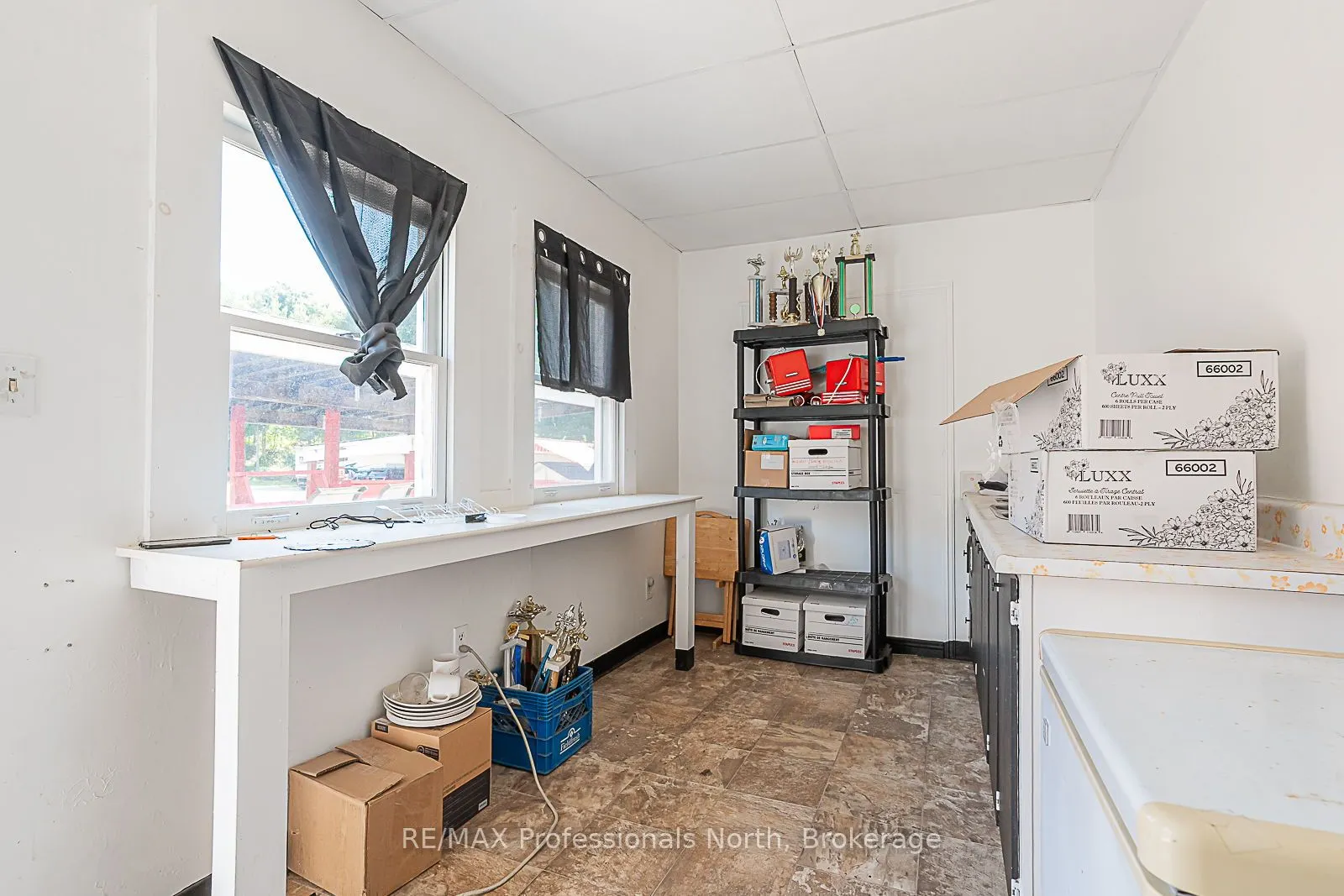 1063 RAVINE Road